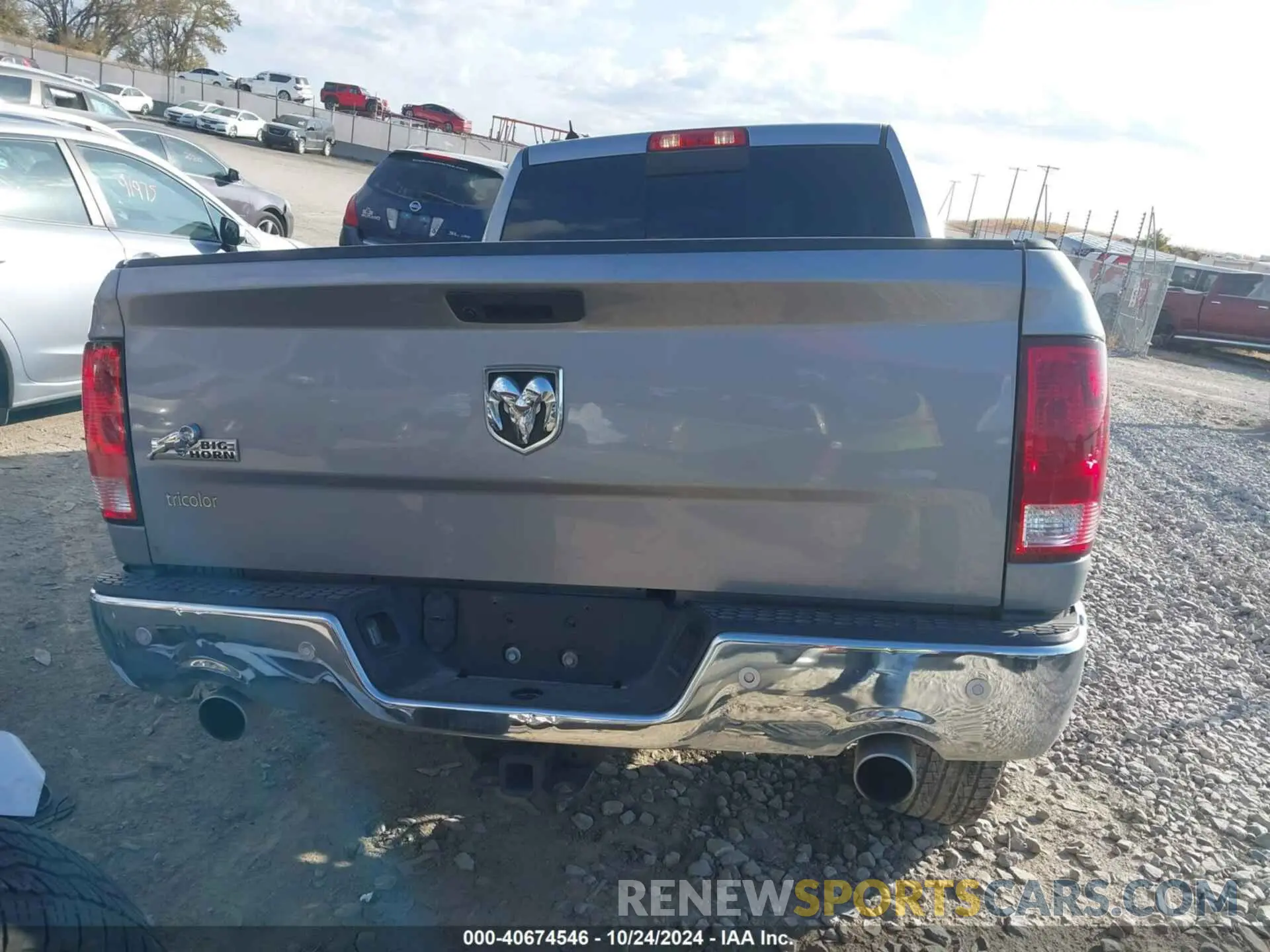 17 Photograph of a damaged car 1C6RR6TT7KS689264 RAM 1500 CLASSIC 2019