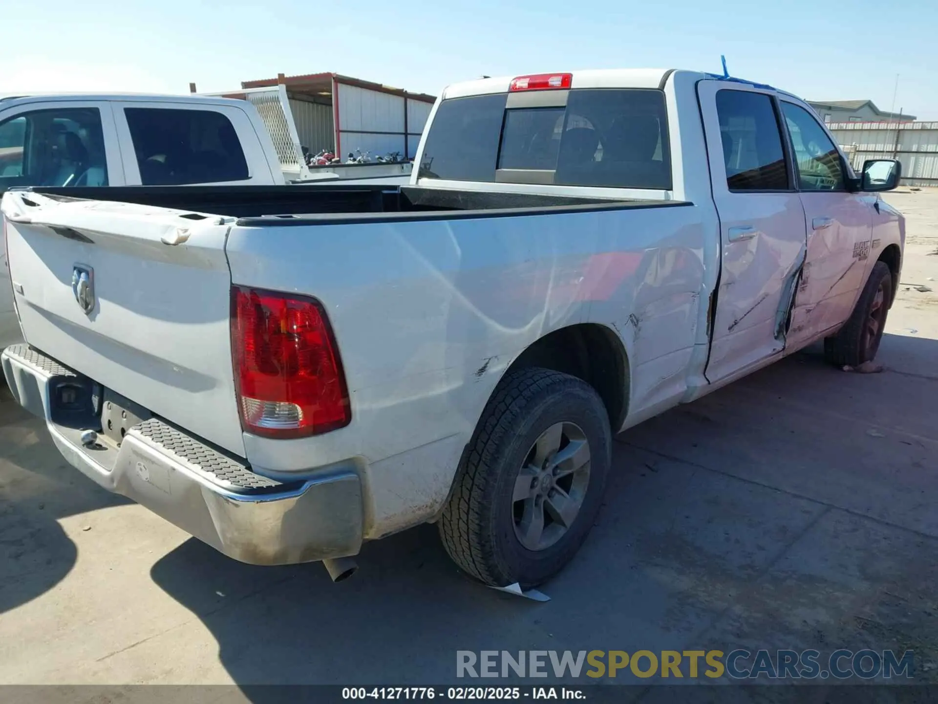 4 Photograph of a damaged car 1C6RR6TT9KS561561 RAM 1500 CLASSIC 2019