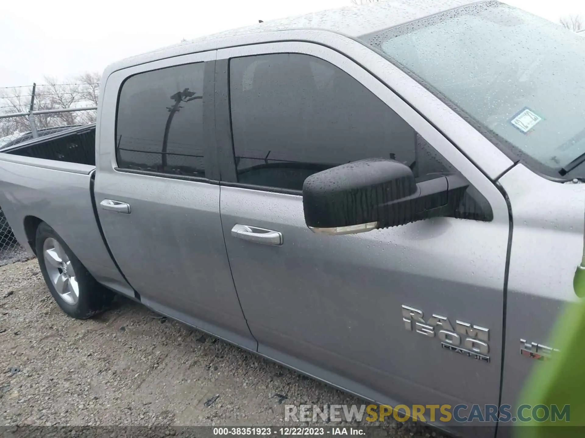13 Photograph of a damaged car 1C6RR6TT9KS694465 RAM 1500 CLASSIC 2019