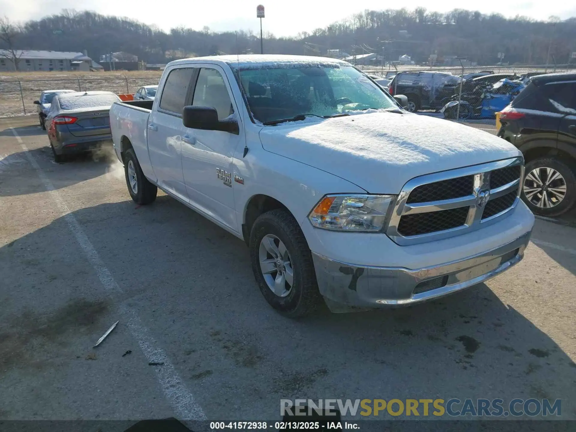 1 Фотография поврежденного автомобиля 1C6RR6TTXKS643976 RAM 1500 CLASSIC 2019