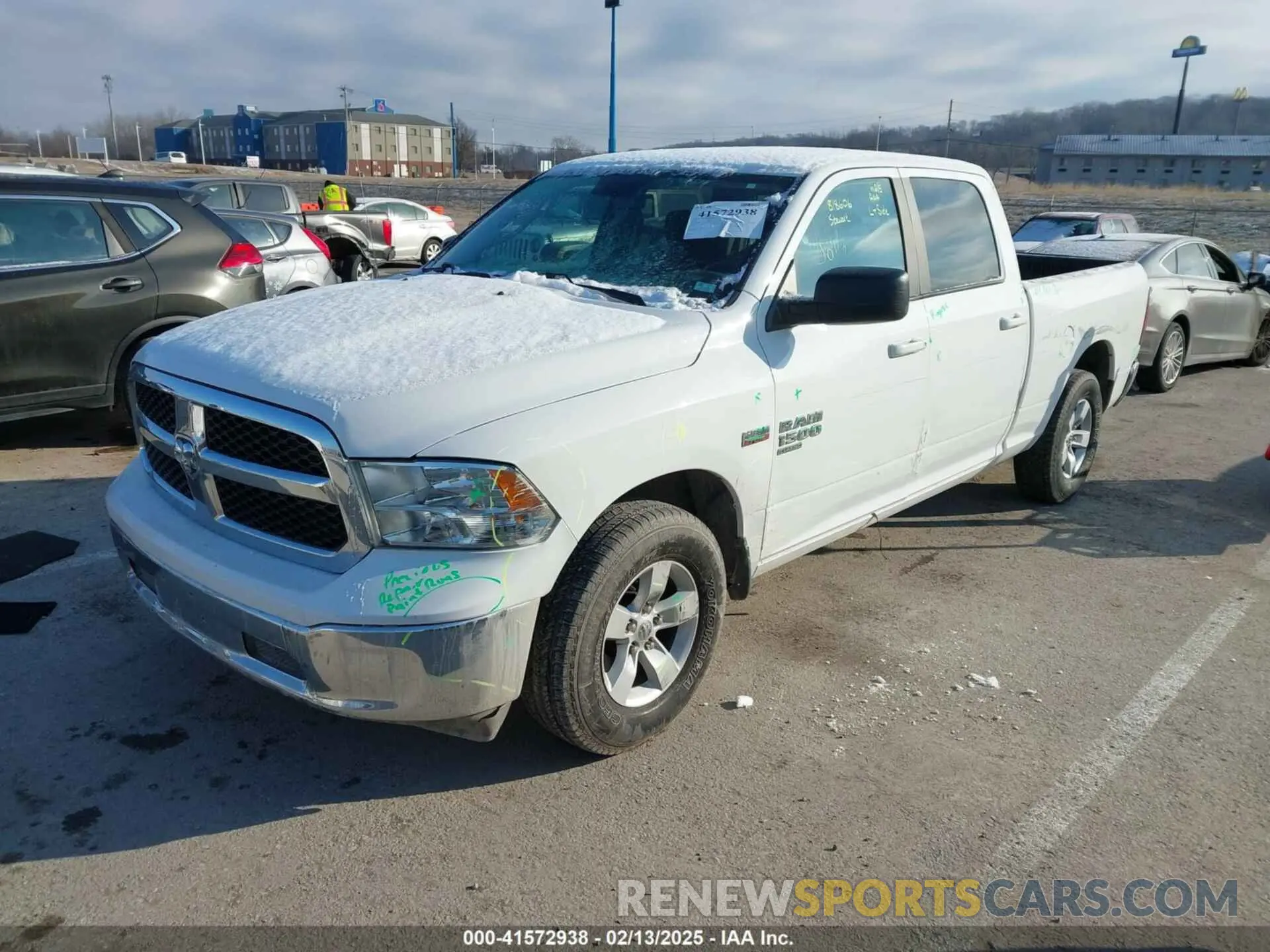 2 Фотография поврежденного автомобиля 1C6RR6TTXKS643976 RAM 1500 CLASSIC 2019