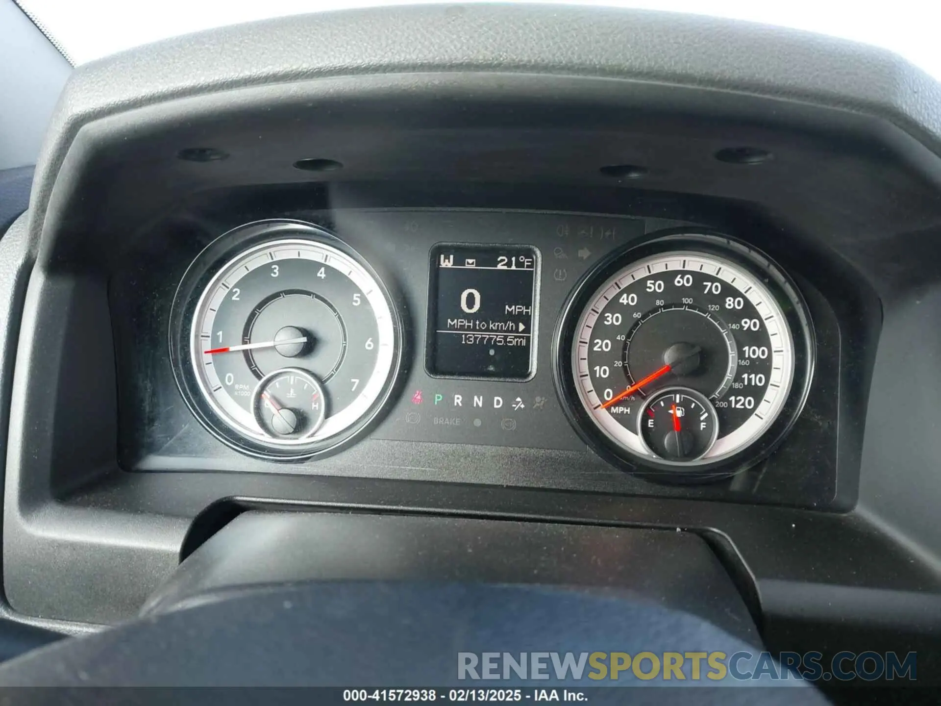 7 Фотография поврежденного автомобиля 1C6RR6TTXKS643976 RAM 1500 CLASSIC 2019