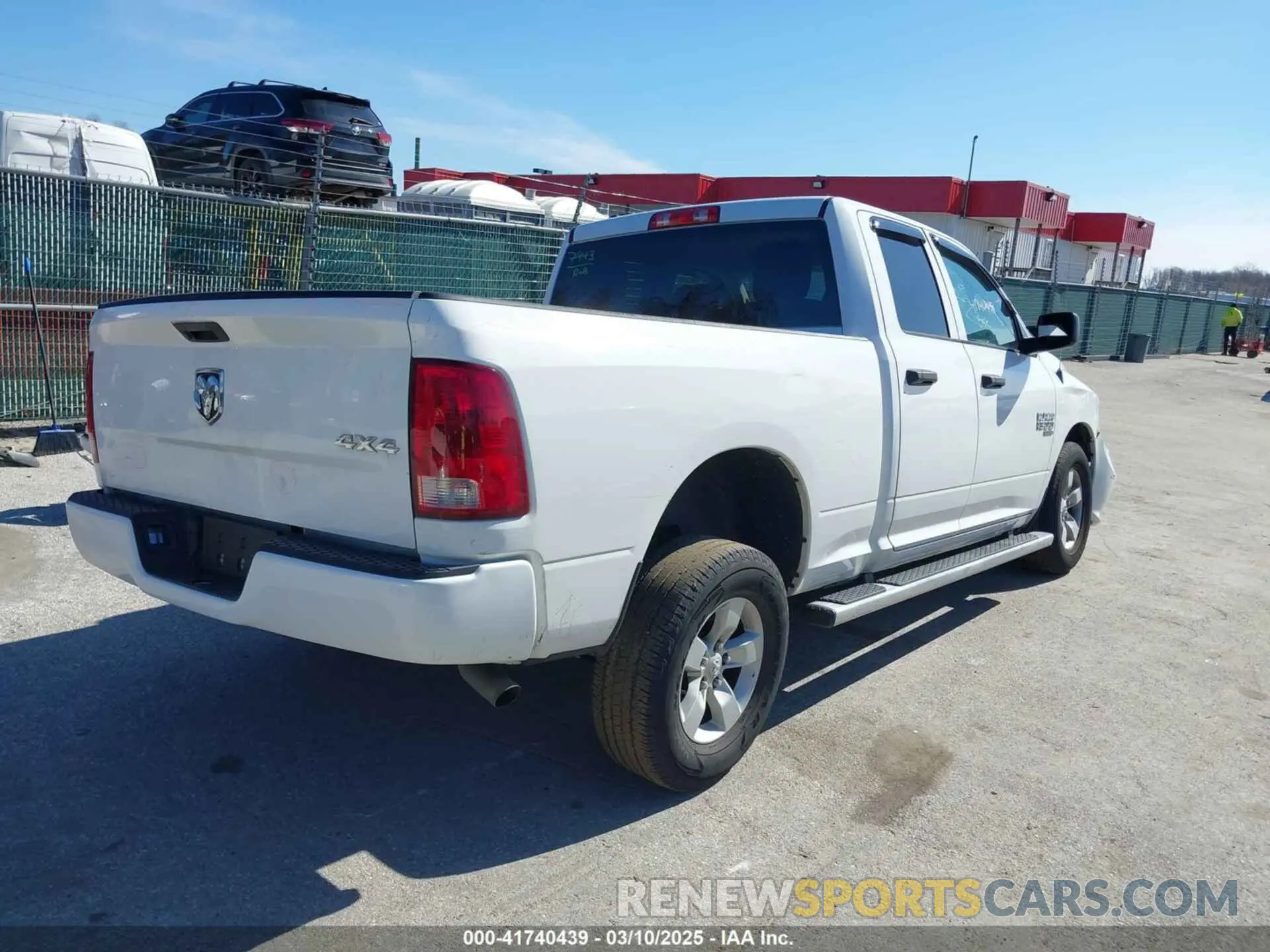 4 Фотография поврежденного автомобиля 1C6RR7FG0KS532230 RAM 1500 CLASSIC 2019