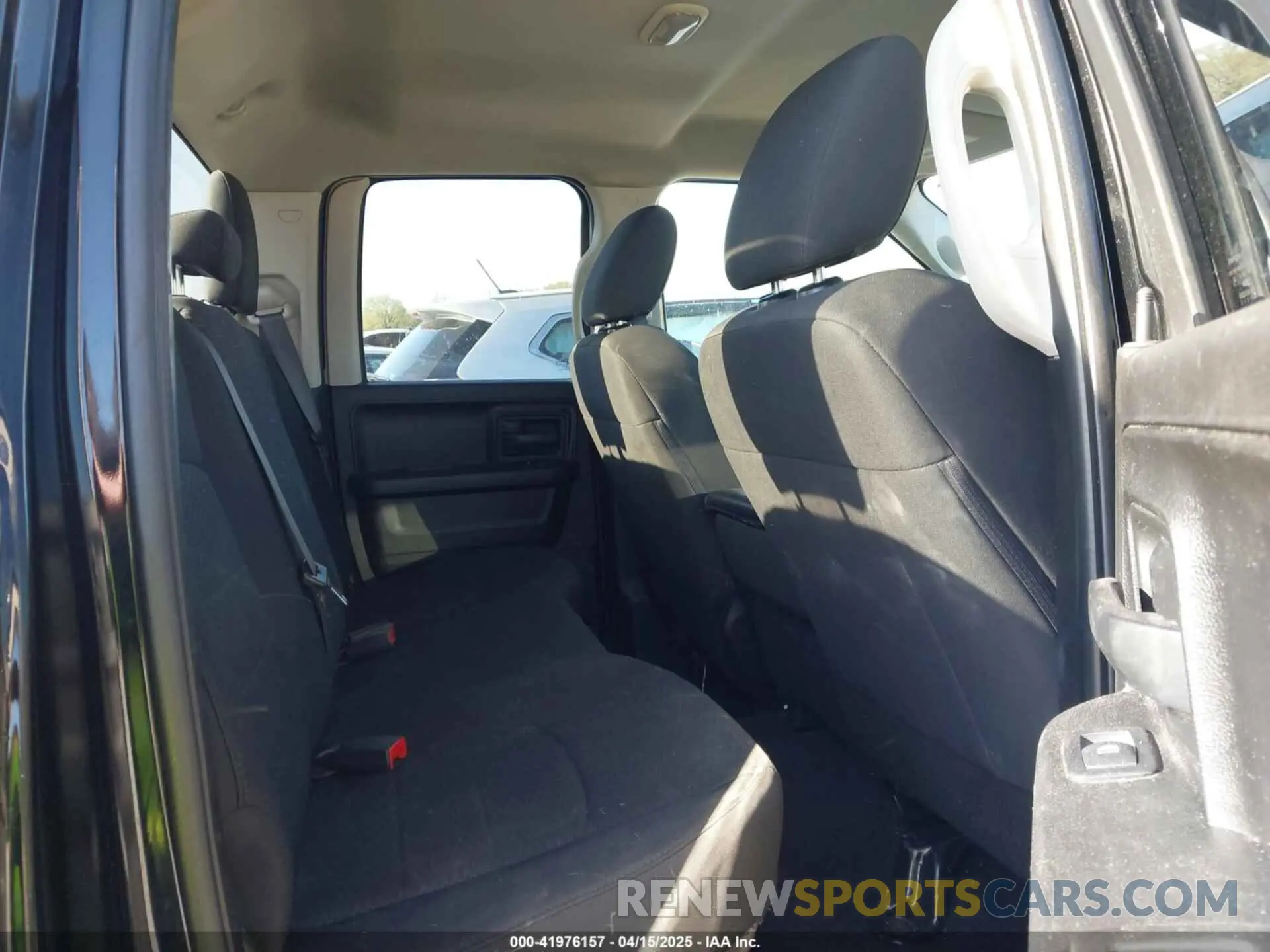 8 Фотография поврежденного автомобиля 1C6RR7FG1KS653364 RAM 1500 CLASSIC 2019