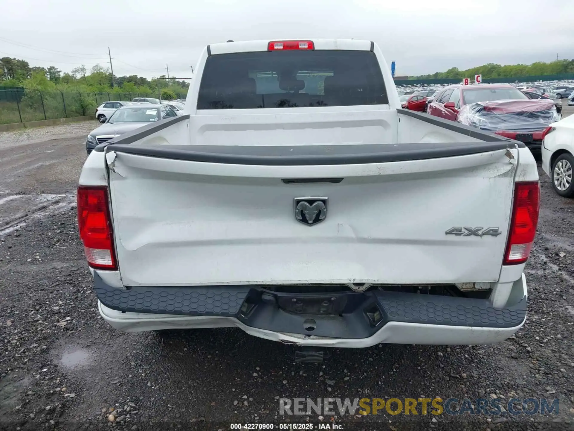 6 Photograph of a damaged car 1C6RR7FG5KS636714 RAM 1500 CLASSIC 2019