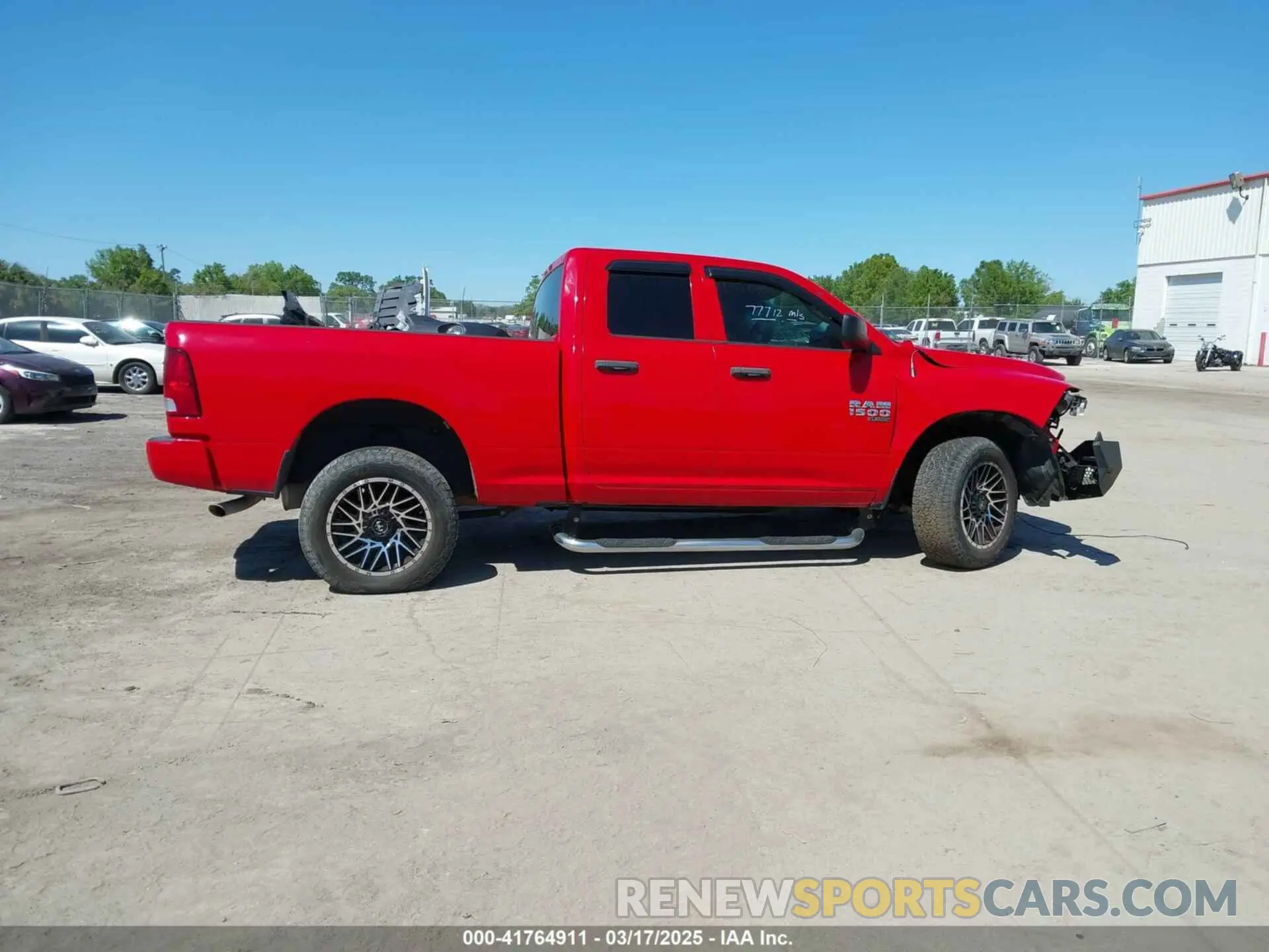 13 Фотография поврежденного автомобиля 1C6RR7FG6KS531809 RAM 1500 CLASSIC 2019