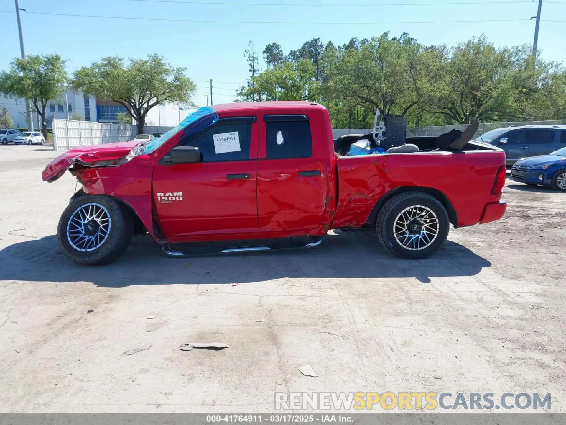 14 Фотография поврежденного автомобиля 1C6RR7FG6KS531809 RAM 1500 CLASSIC 2019