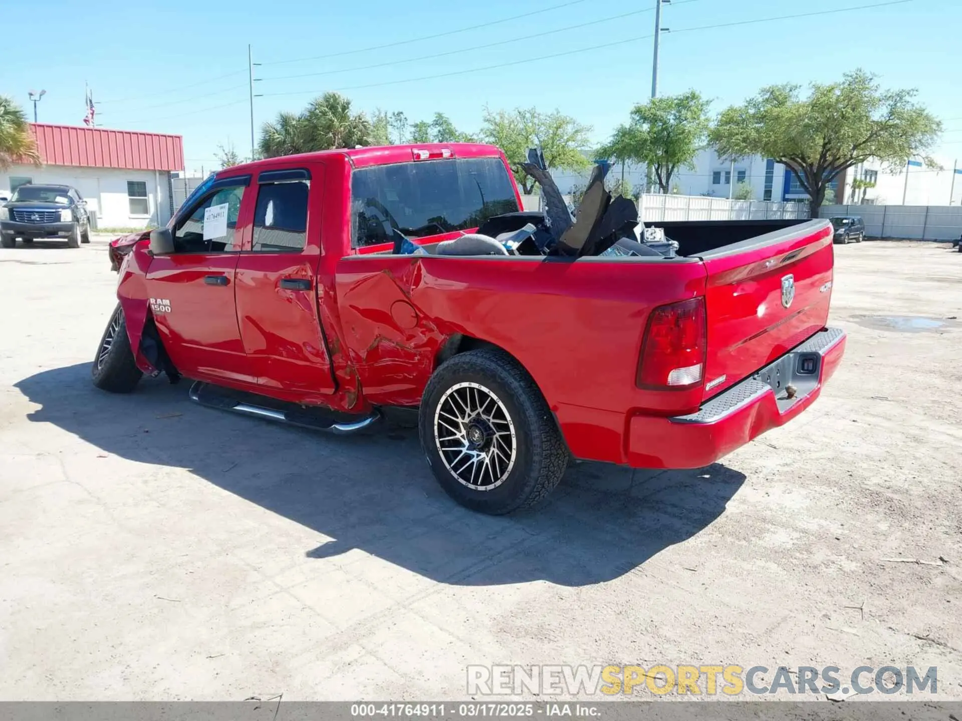 3 Фотография поврежденного автомобиля 1C6RR7FG6KS531809 RAM 1500 CLASSIC 2019