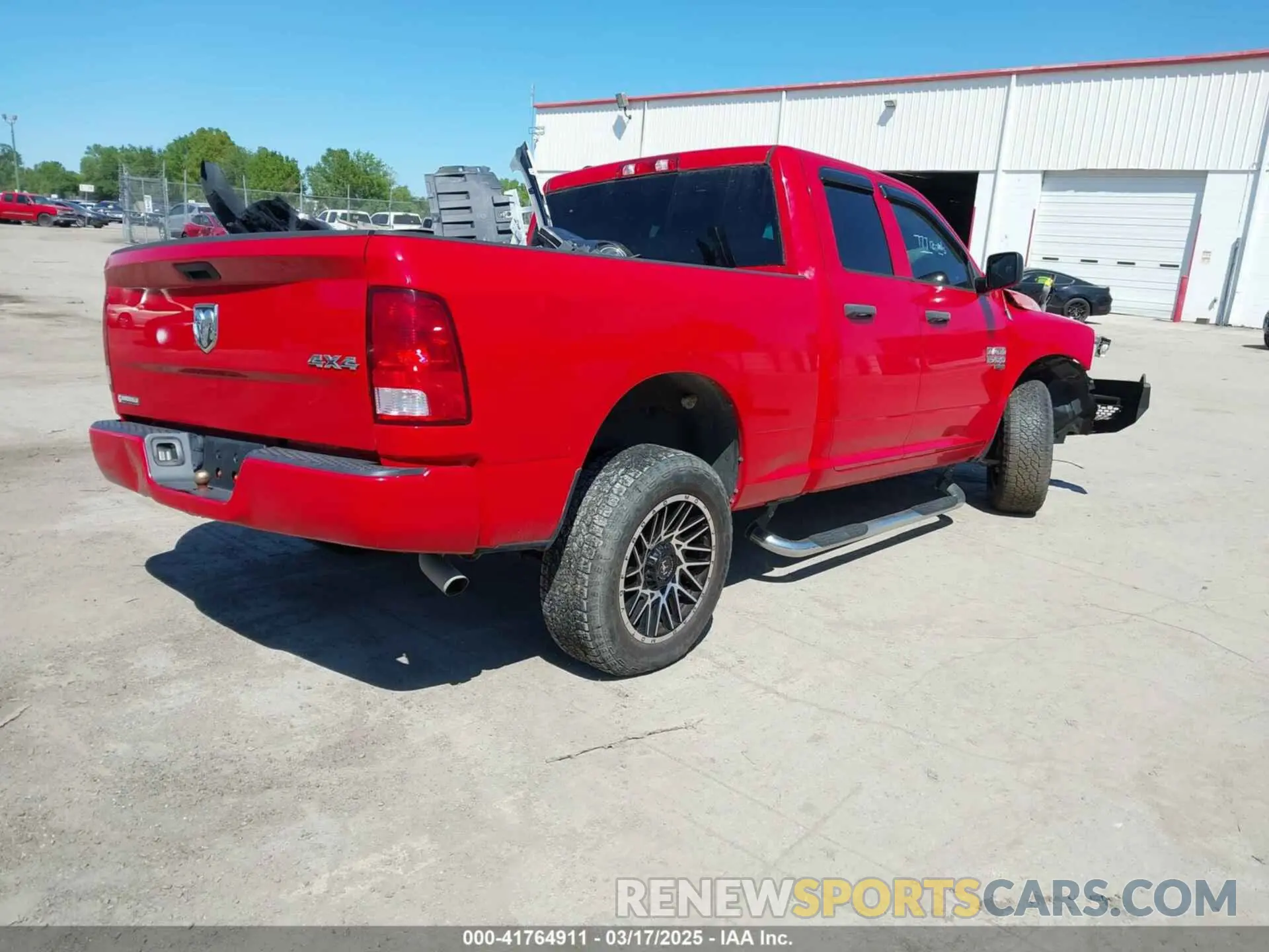 4 Фотография поврежденного автомобиля 1C6RR7FG6KS531809 RAM 1500 CLASSIC 2019