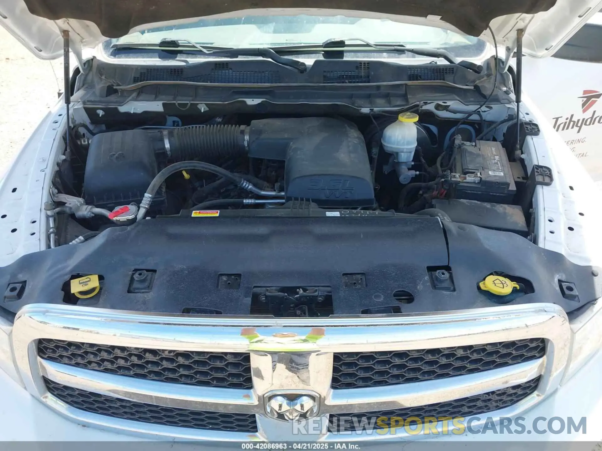 10 Photograph of a damaged car 1C6RR7FG6KS590438 RAM 1500 CLASSIC 2019