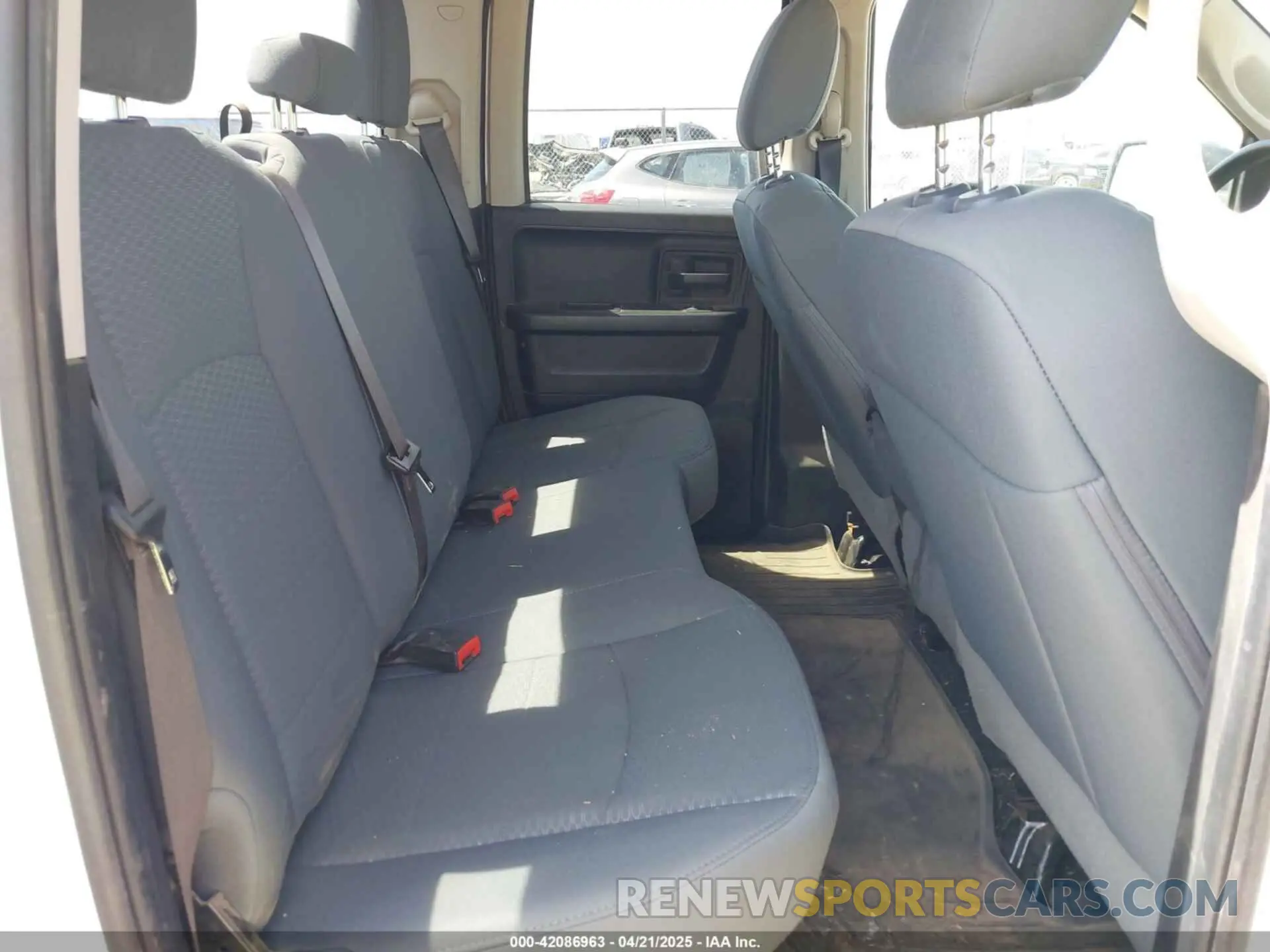 8 Photograph of a damaged car 1C6RR7FG6KS590438 RAM 1500 CLASSIC 2019
