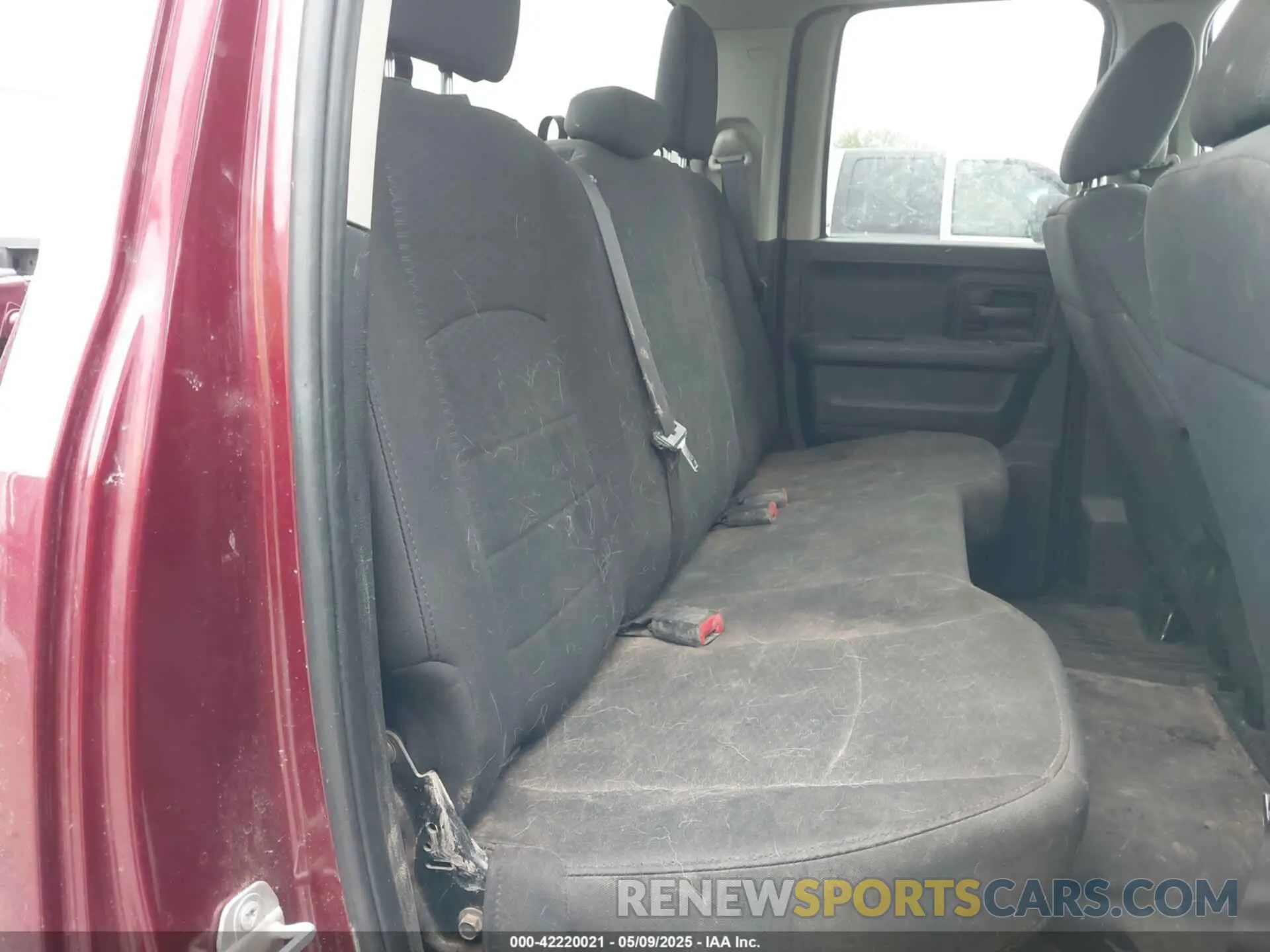 8 Фотография поврежденного автомобиля 1C6RR7FG7KS501699 RAM 1500 CLASSIC 2019