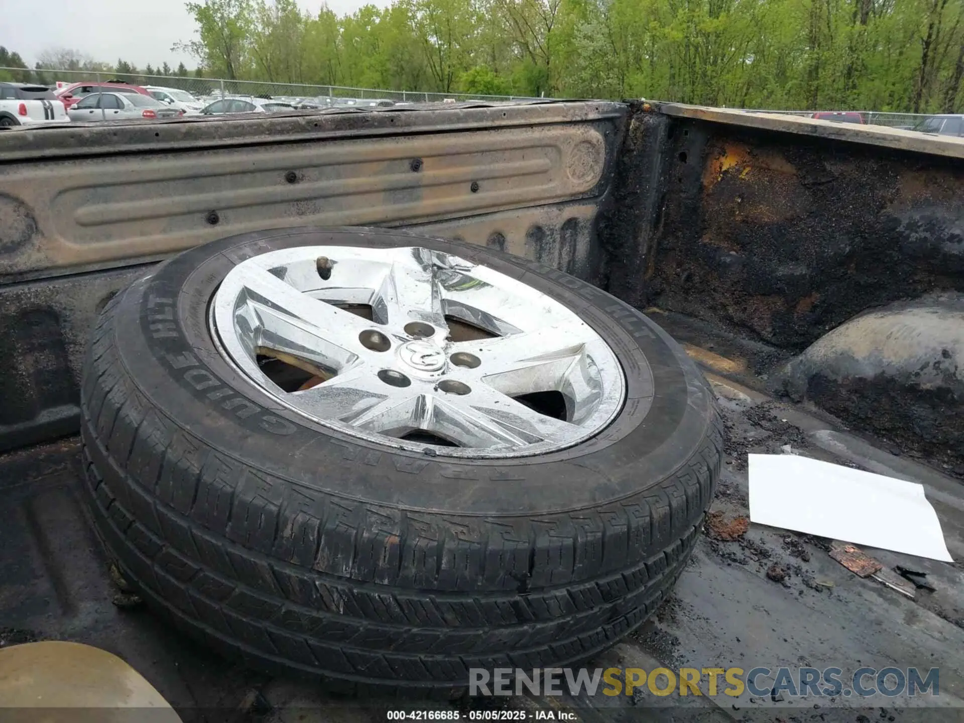 12 Фотография поврежденного автомобиля 1C6RR7FG7KS658598 RAM 1500 CLASSIC 2019