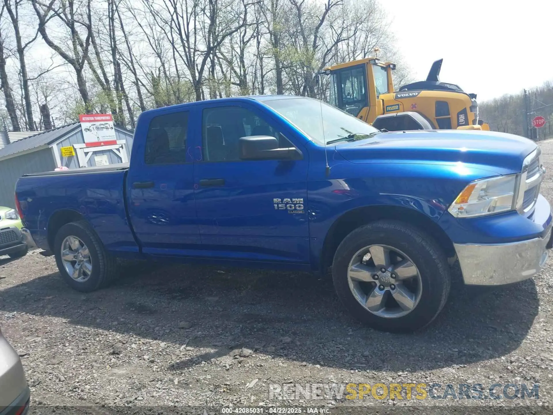 13 Photograph of a damaged car 1C6RR7FG8KS501968 RAM 1500 CLASSIC 2019