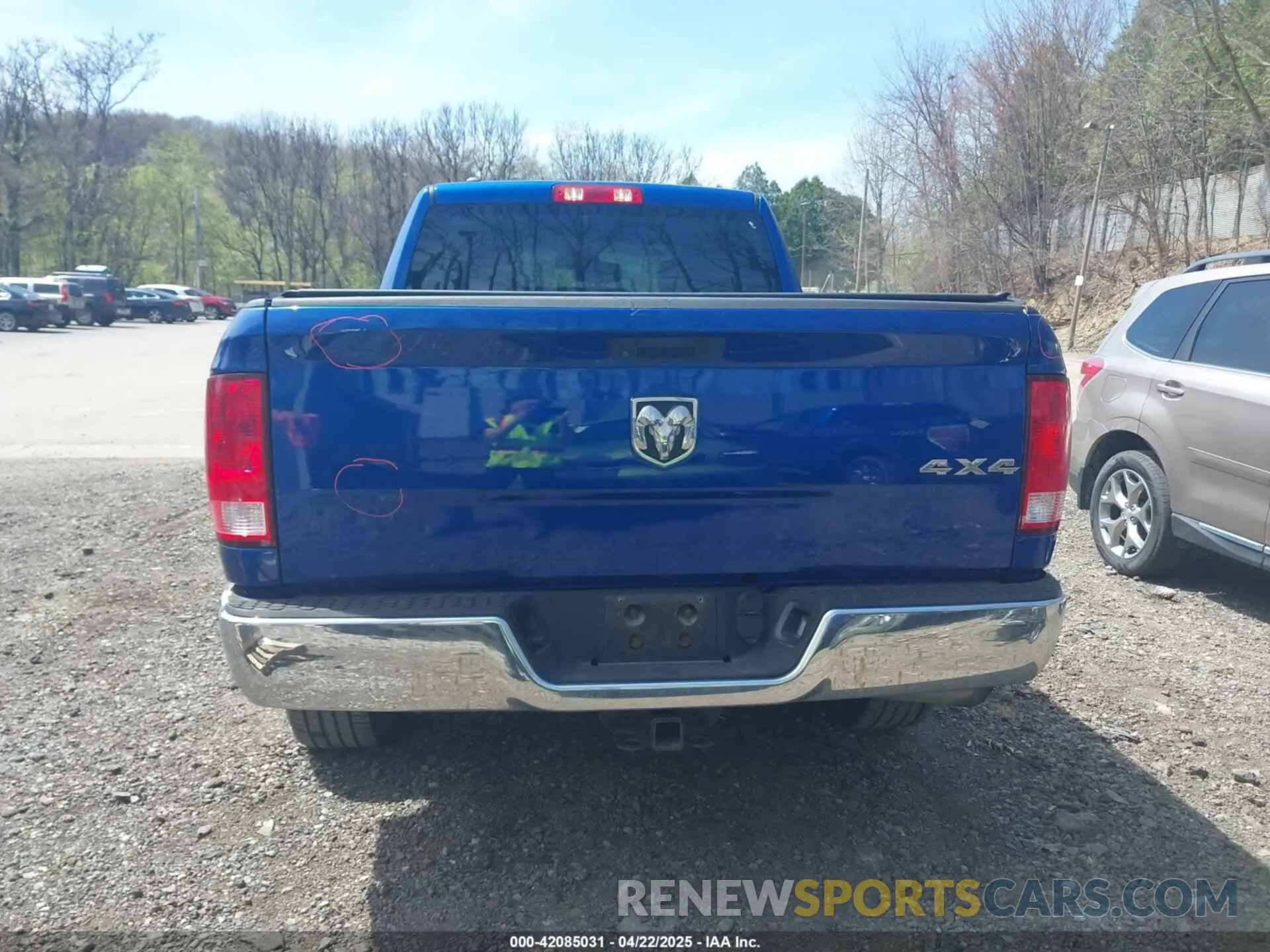 16 Photograph of a damaged car 1C6RR7FG8KS501968 RAM 1500 CLASSIC 2019