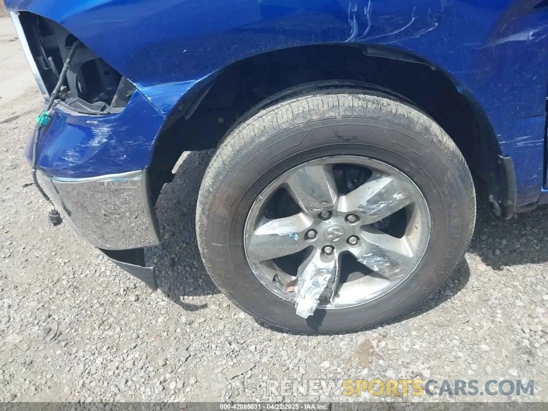 18 Photograph of a damaged car 1C6RR7FG8KS501968 RAM 1500 CLASSIC 2019