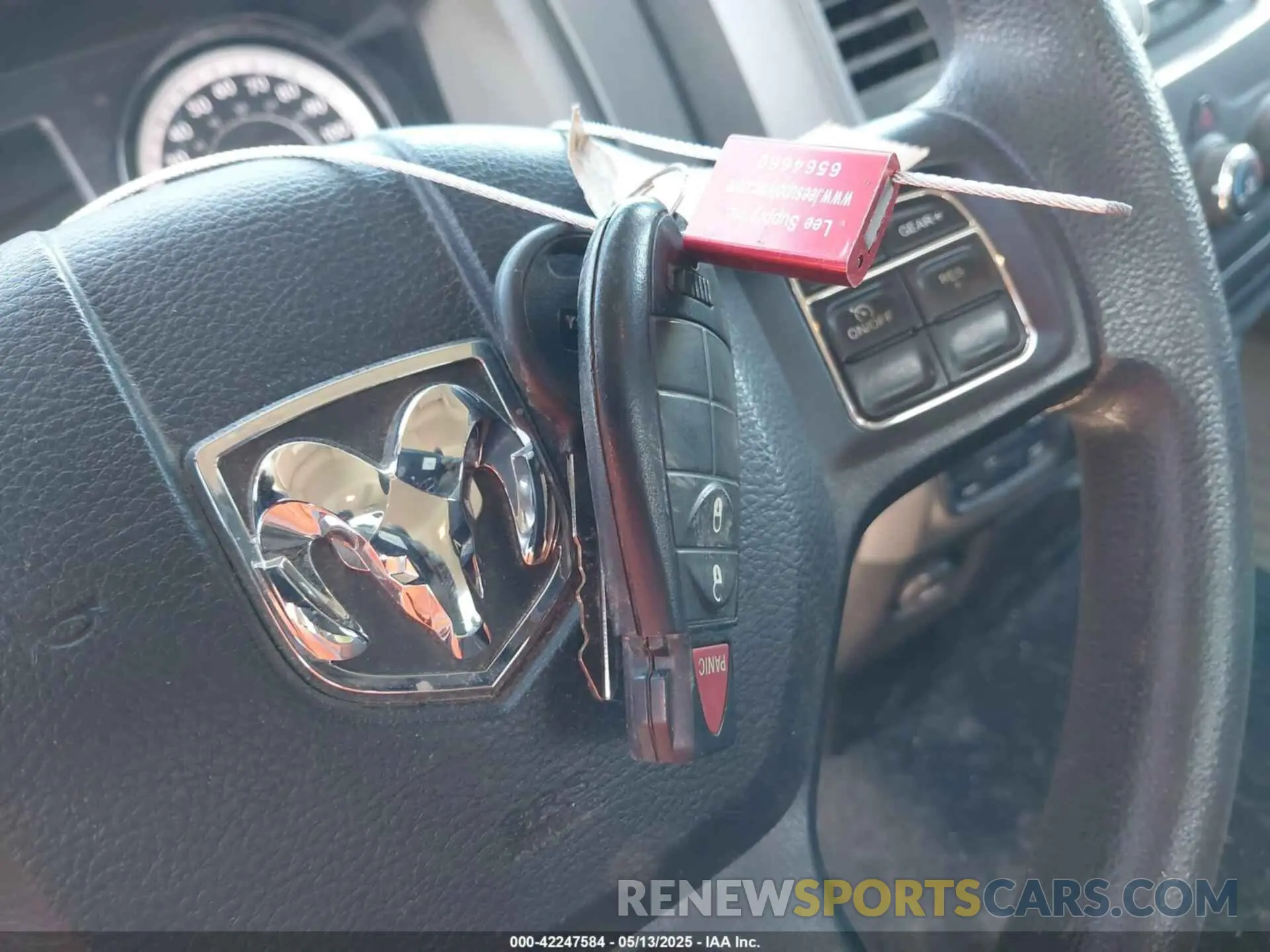 11 Photograph of a damaged car 1C6RR7FG9KS537801 RAM 1500 CLASSIC 2019