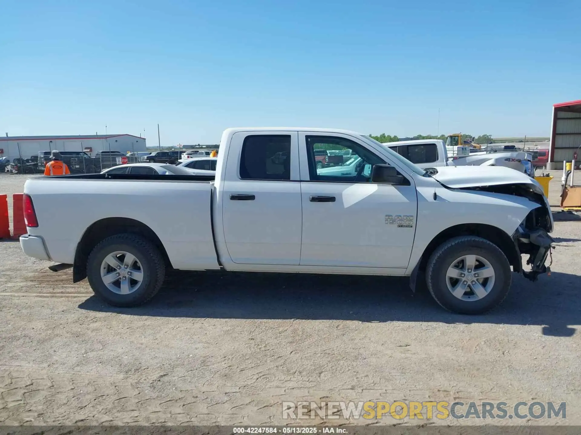 14 Photograph of a damaged car 1C6RR7FG9KS537801 RAM 1500 CLASSIC 2019