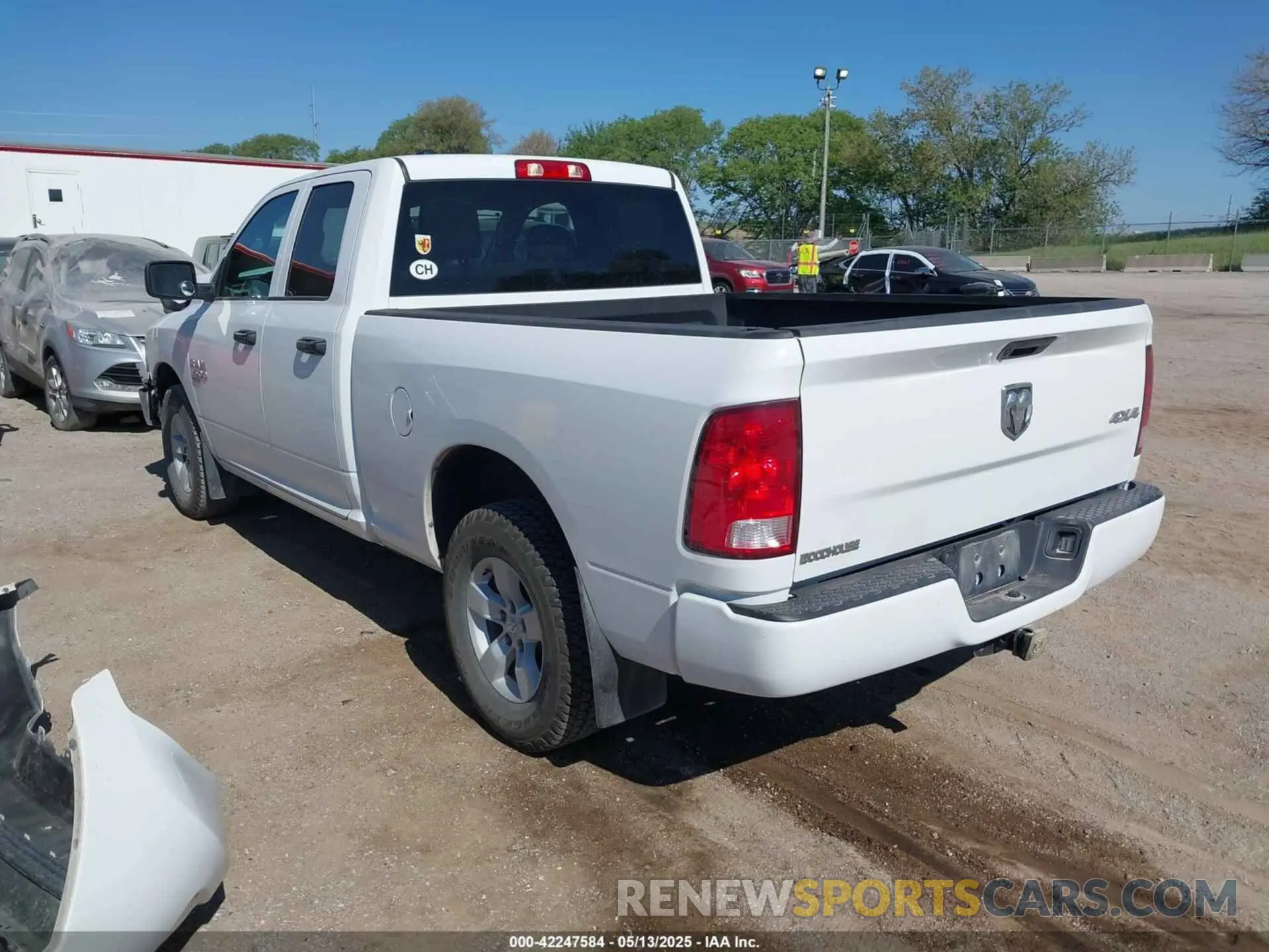 3 Photograph of a damaged car 1C6RR7FG9KS537801 RAM 1500 CLASSIC 2019
