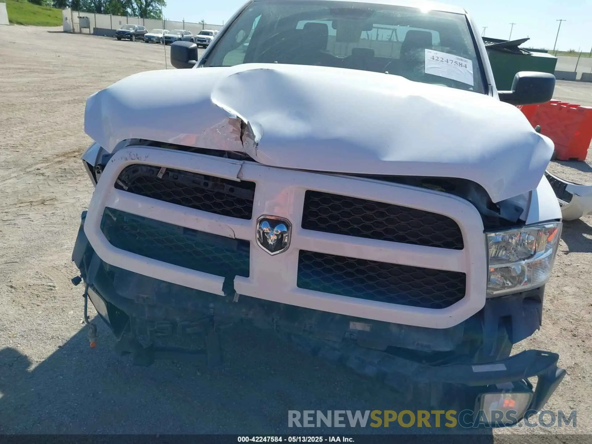 6 Photograph of a damaged car 1C6RR7FG9KS537801 RAM 1500 CLASSIC 2019