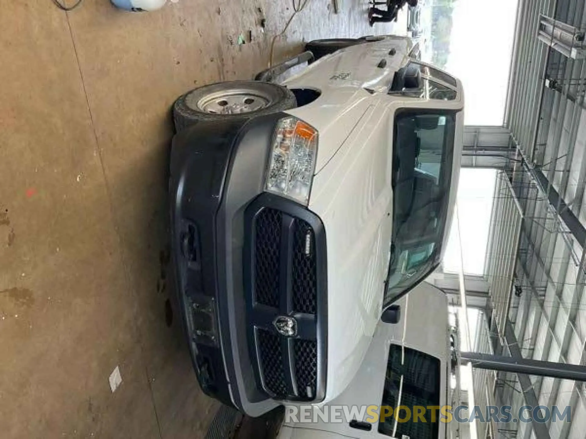2 Фотография поврежденного автомобиля 1C6RR7FGXKS607046 RAM 1500 CLASSIC 2019