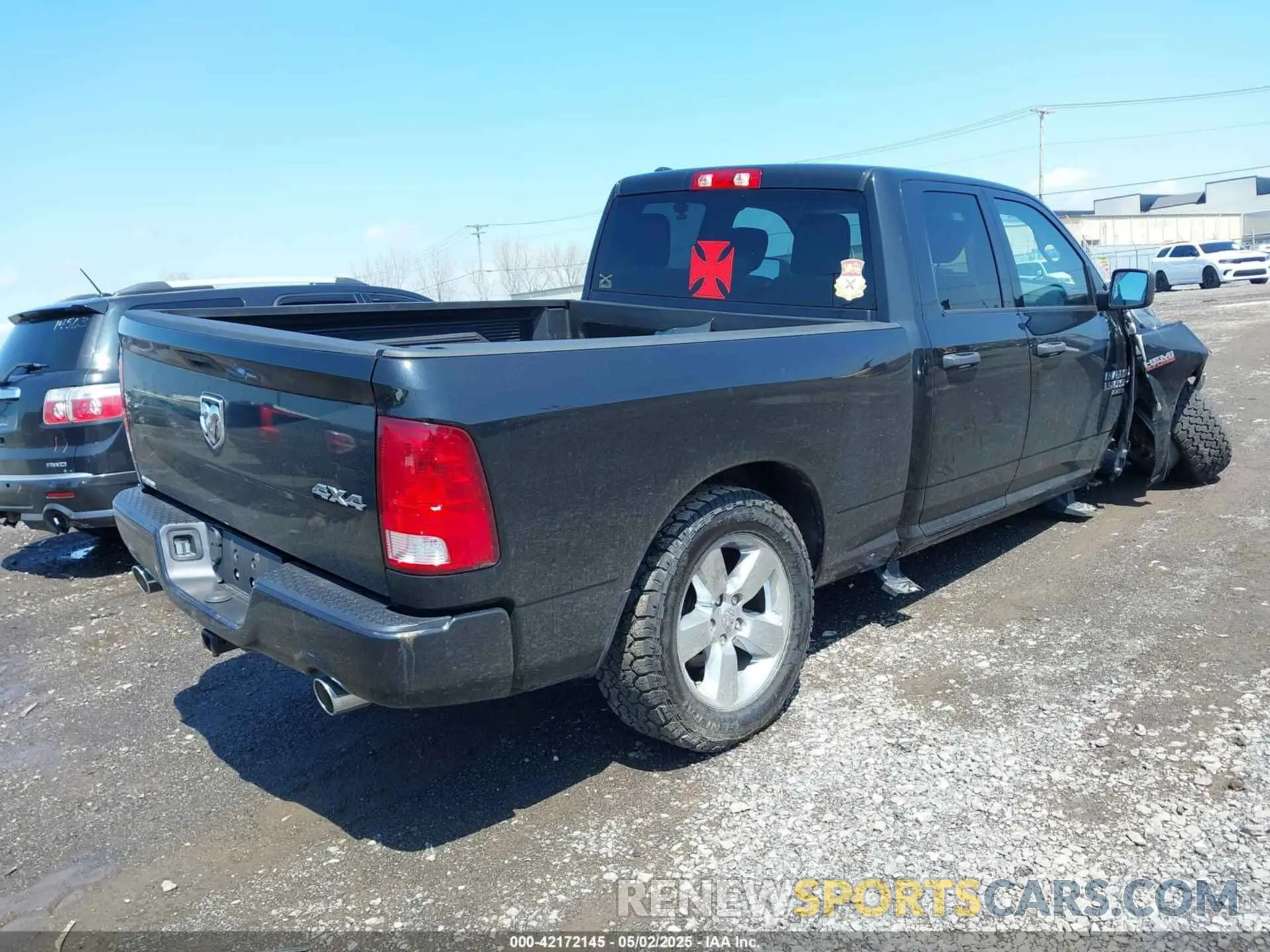 4 Фотография поврежденного автомобиля 1C6RR7FT5KS568010 RAM 1500 CLASSIC 2019