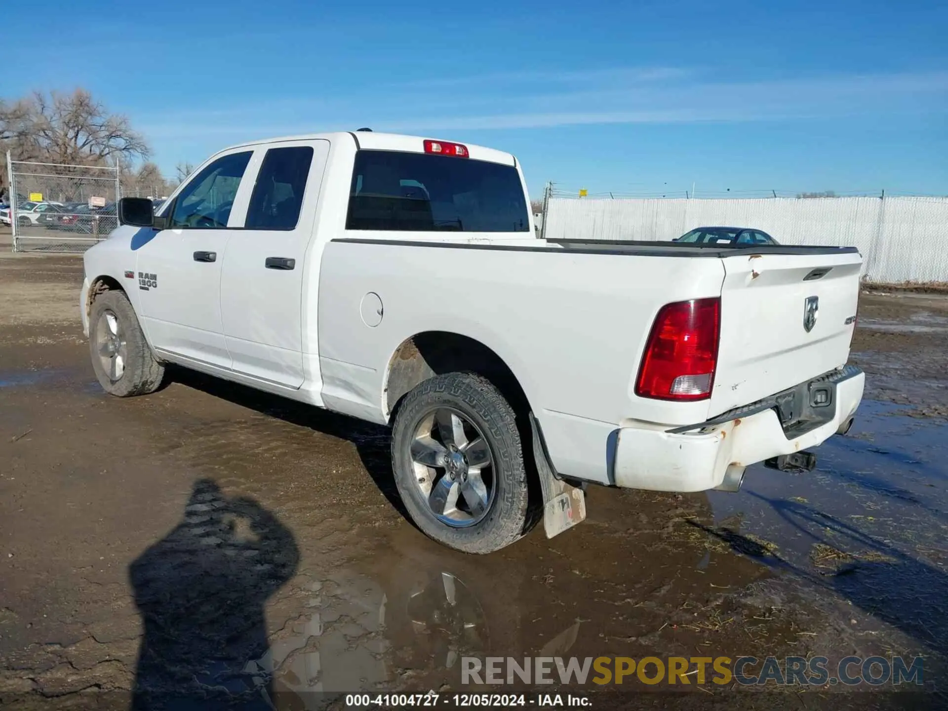 3 Фотография поврежденного автомобиля 1C6RR7FT5KS626746 RAM 1500 CLASSIC 2019
