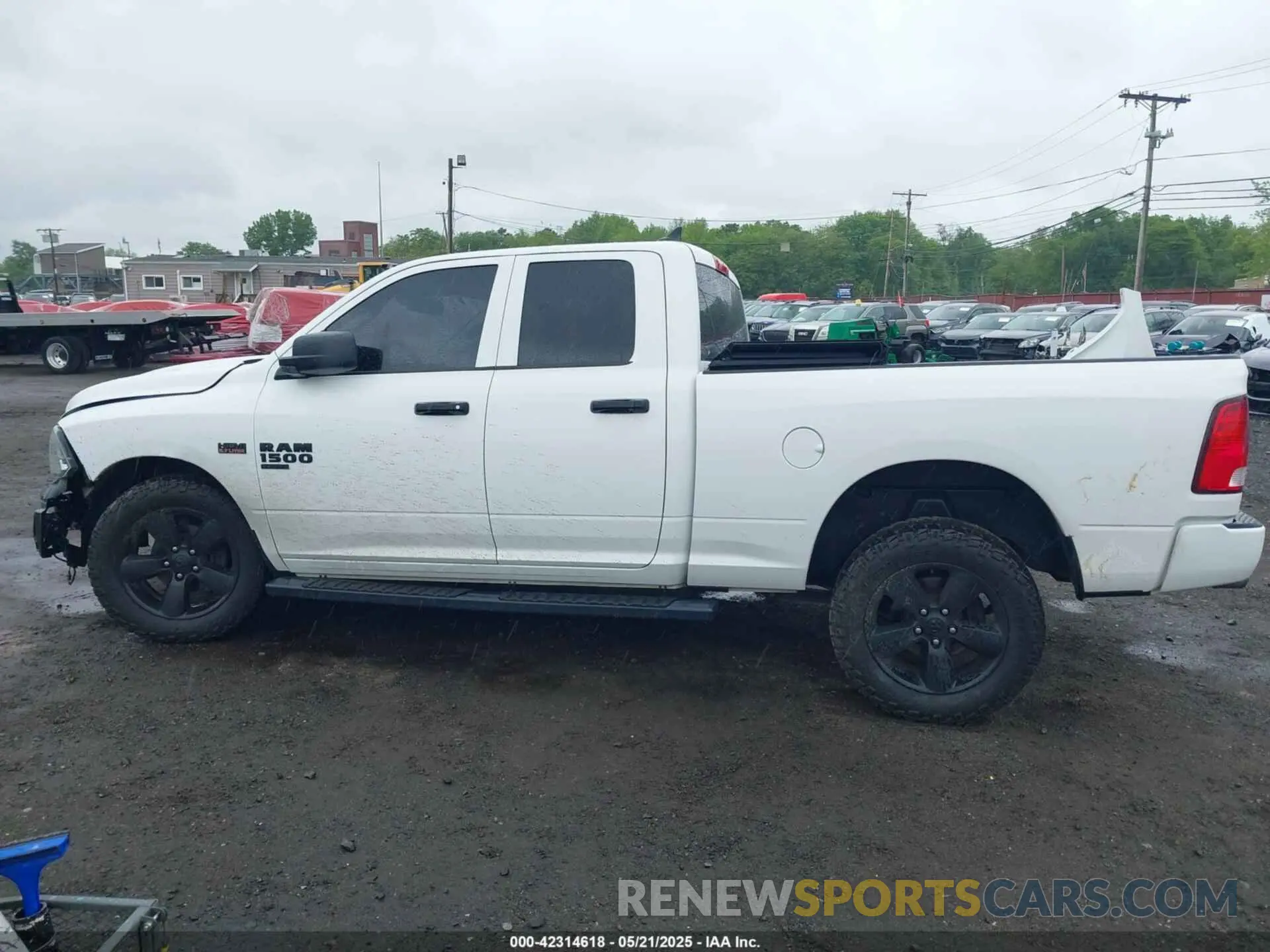 14 Photograph of a damaged car 1C6RR7FT7KS626649 RAM 1500 CLASSIC 2019