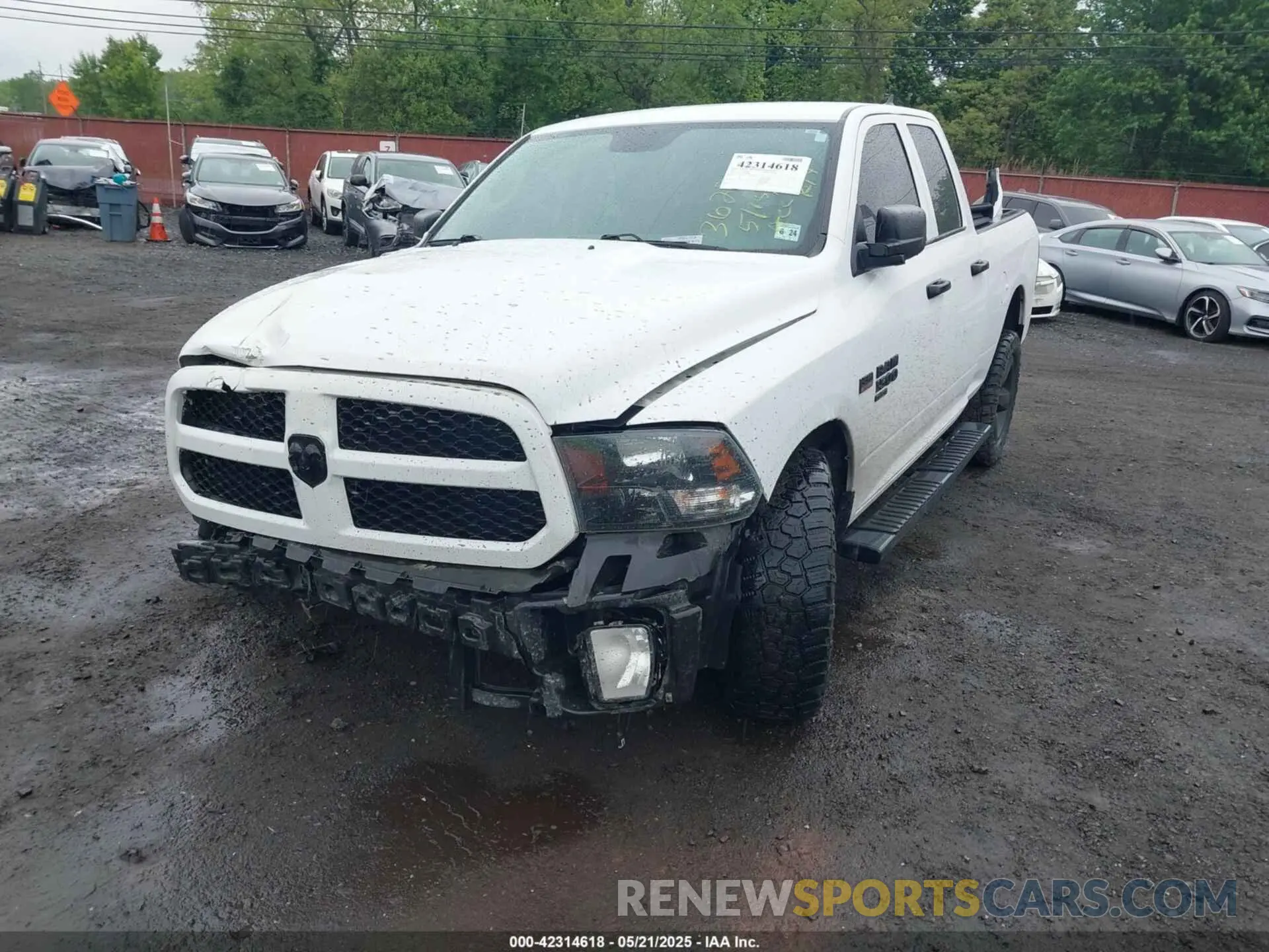 6 Photograph of a damaged car 1C6RR7FT7KS626649 RAM 1500 CLASSIC 2019