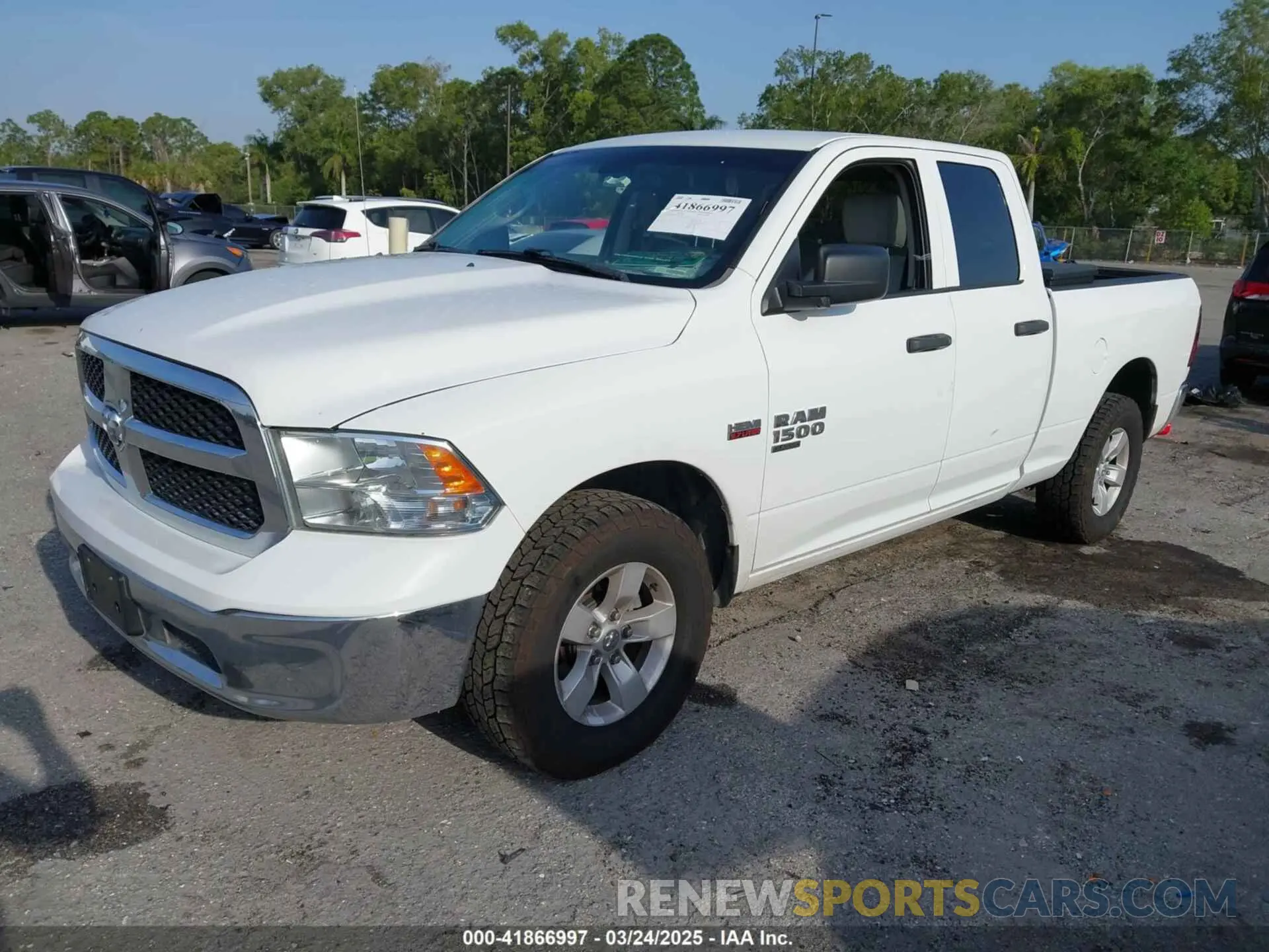 2 Photograph of a damaged car 1C6RR7FT8KS533686 RAM 1500 CLASSIC 2019