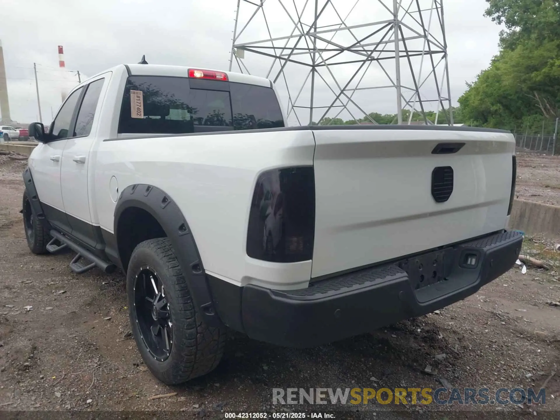 3 Фотография поврежденного автомобиля 1C6RR7GGXKS616991 RAM 1500 CLASSIC 2019