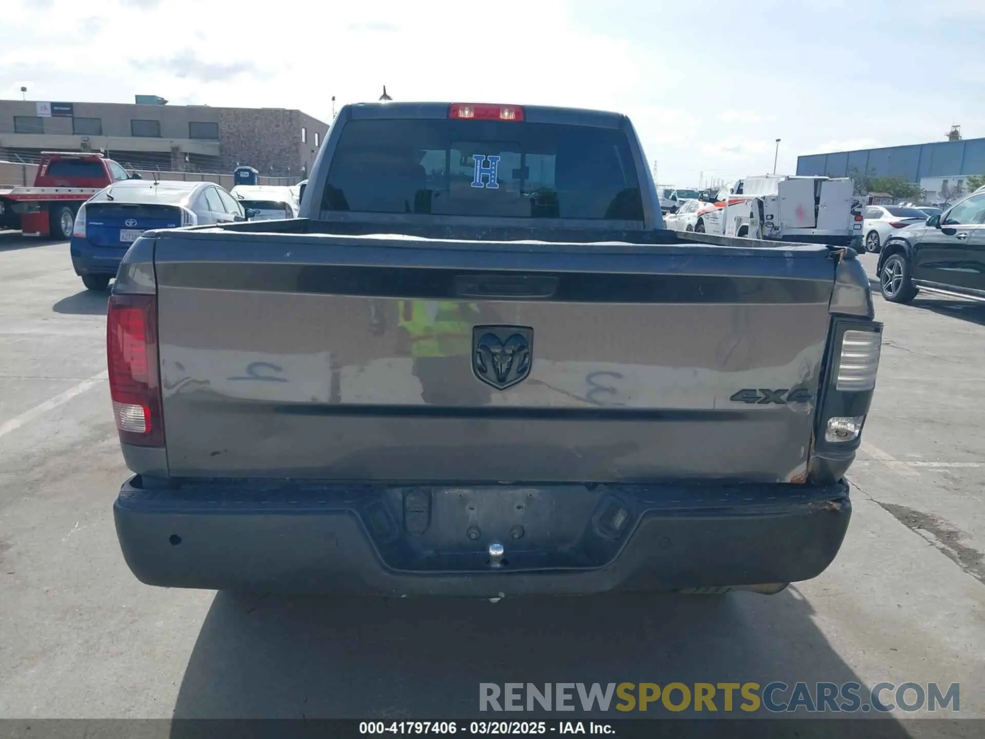 16 Photograph of a damaged car 1C6RR7GGXKS617350 RAM 1500 CLASSIC 2019