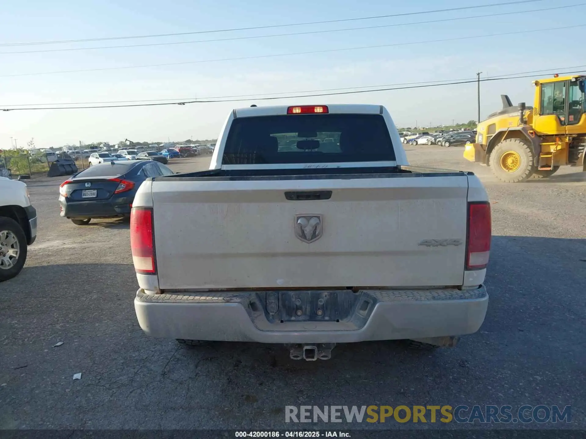 16 Фотография поврежденного автомобиля 1C6RR7KG8KS520218 RAM 1500 CLASSIC 2019