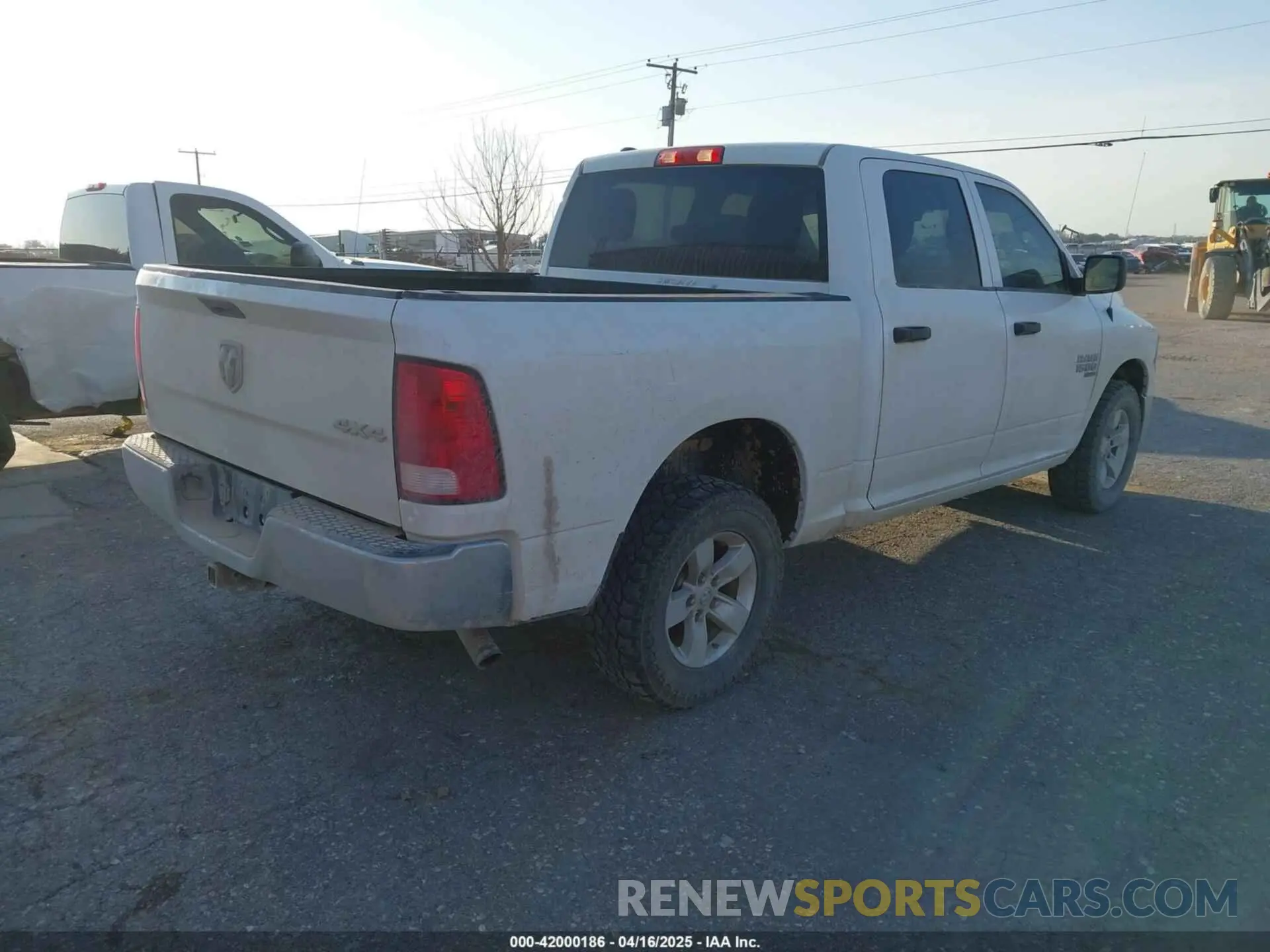4 Фотография поврежденного автомобиля 1C6RR7KG8KS520218 RAM 1500 CLASSIC 2019