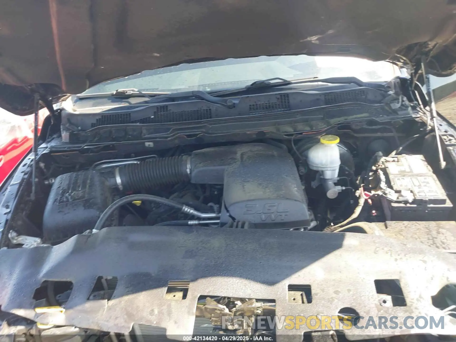 10 Фотография поврежденного автомобиля 1C6RR7KG9KS709945 RAM 1500 CLASSIC 2019
