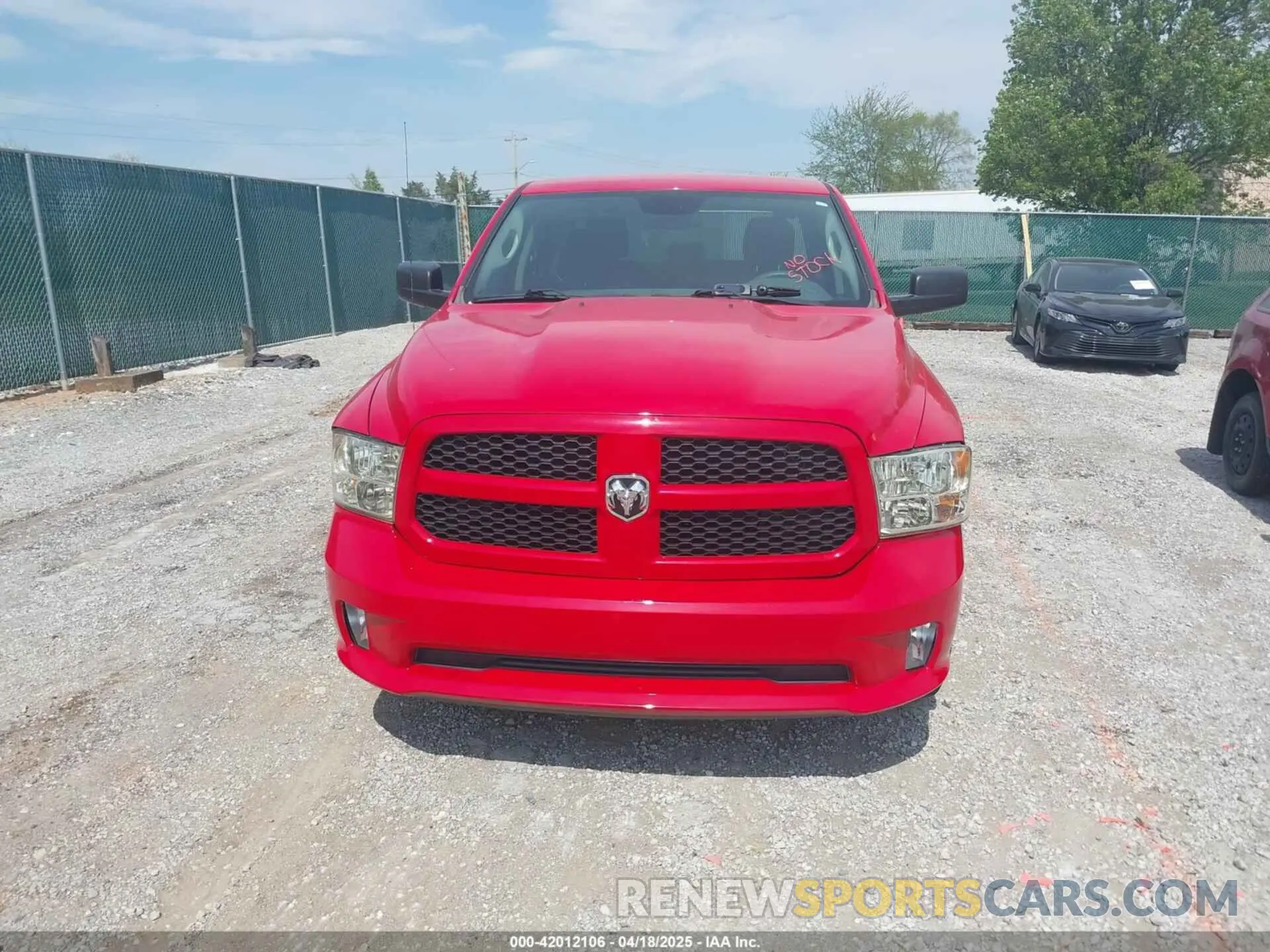 12 Фотография поврежденного автомобиля 1C6RR7KT0KS602005 RAM 1500 CLASSIC 2019