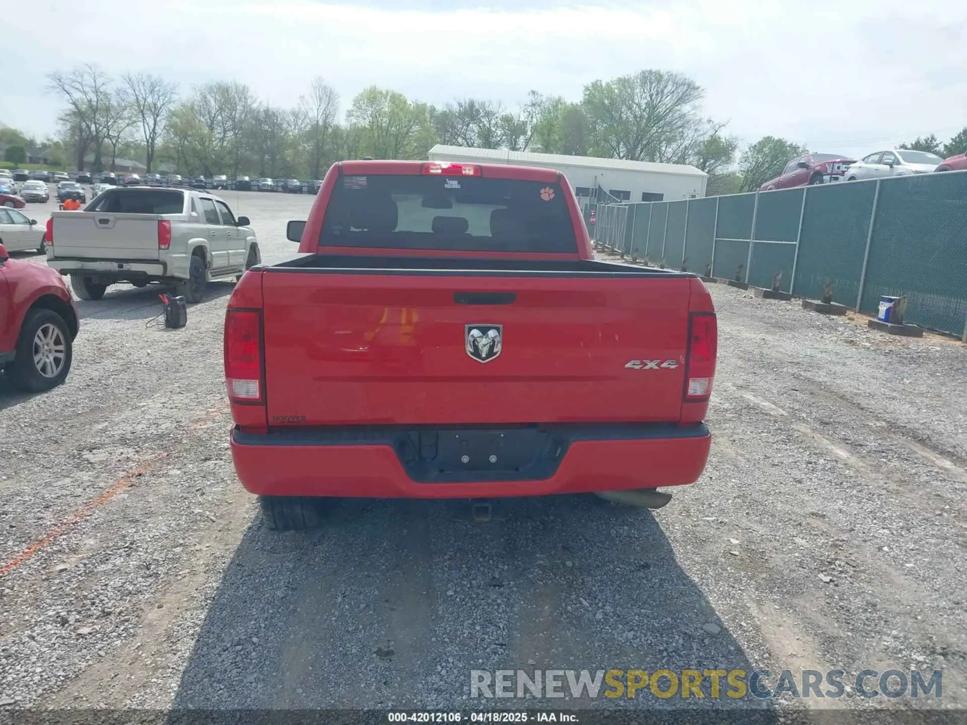 16 Фотография поврежденного автомобиля 1C6RR7KT0KS602005 RAM 1500 CLASSIC 2019