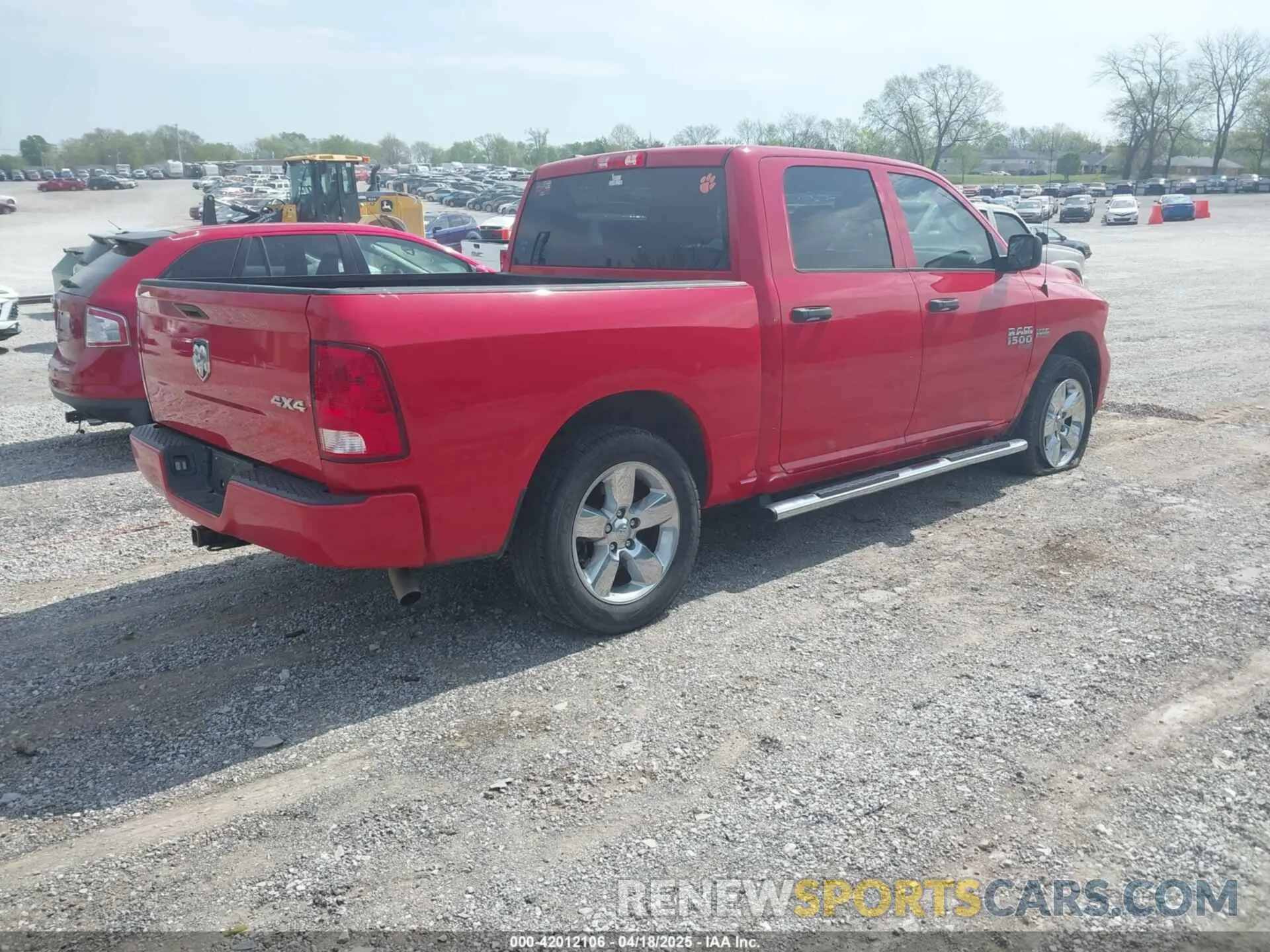 4 Фотография поврежденного автомобиля 1C6RR7KT0KS602005 RAM 1500 CLASSIC 2019