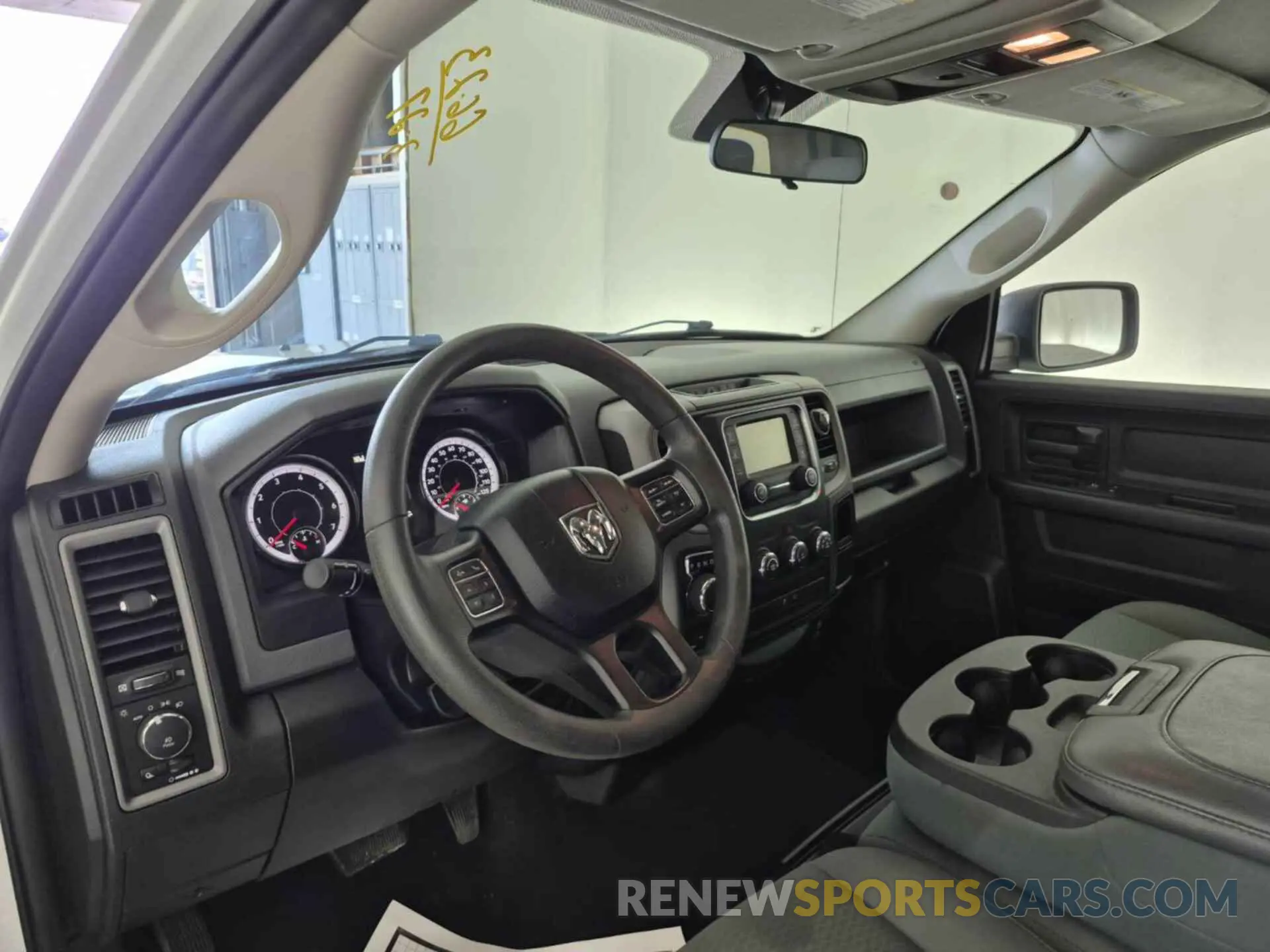 11 Photograph of a damaged car 1C6RR7KTXKS505913 RAM 1500 CLASSIC 2019