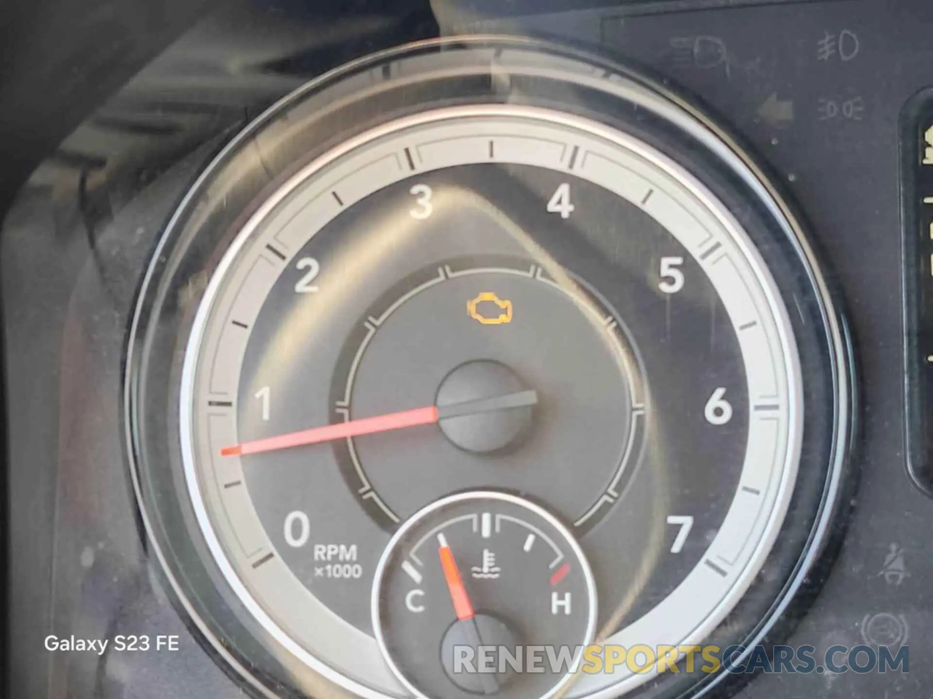 6 Photograph of a damaged car 1C6RR7KTXKS505913 RAM 1500 CLASSIC 2019