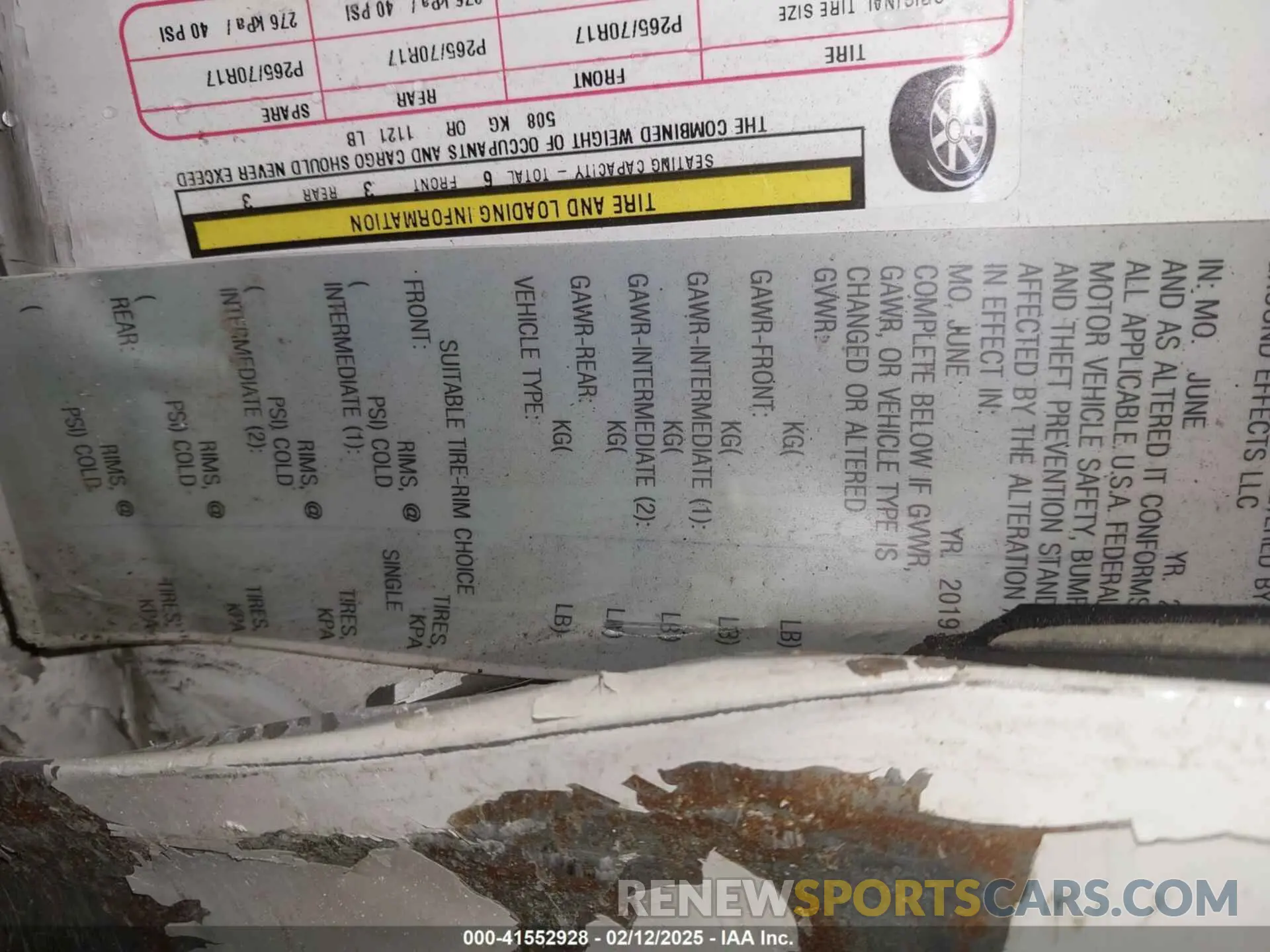 9 Photograph of a damaged car 1C6RR7KTXKS677570 RAM 1500 CLASSIC 2019