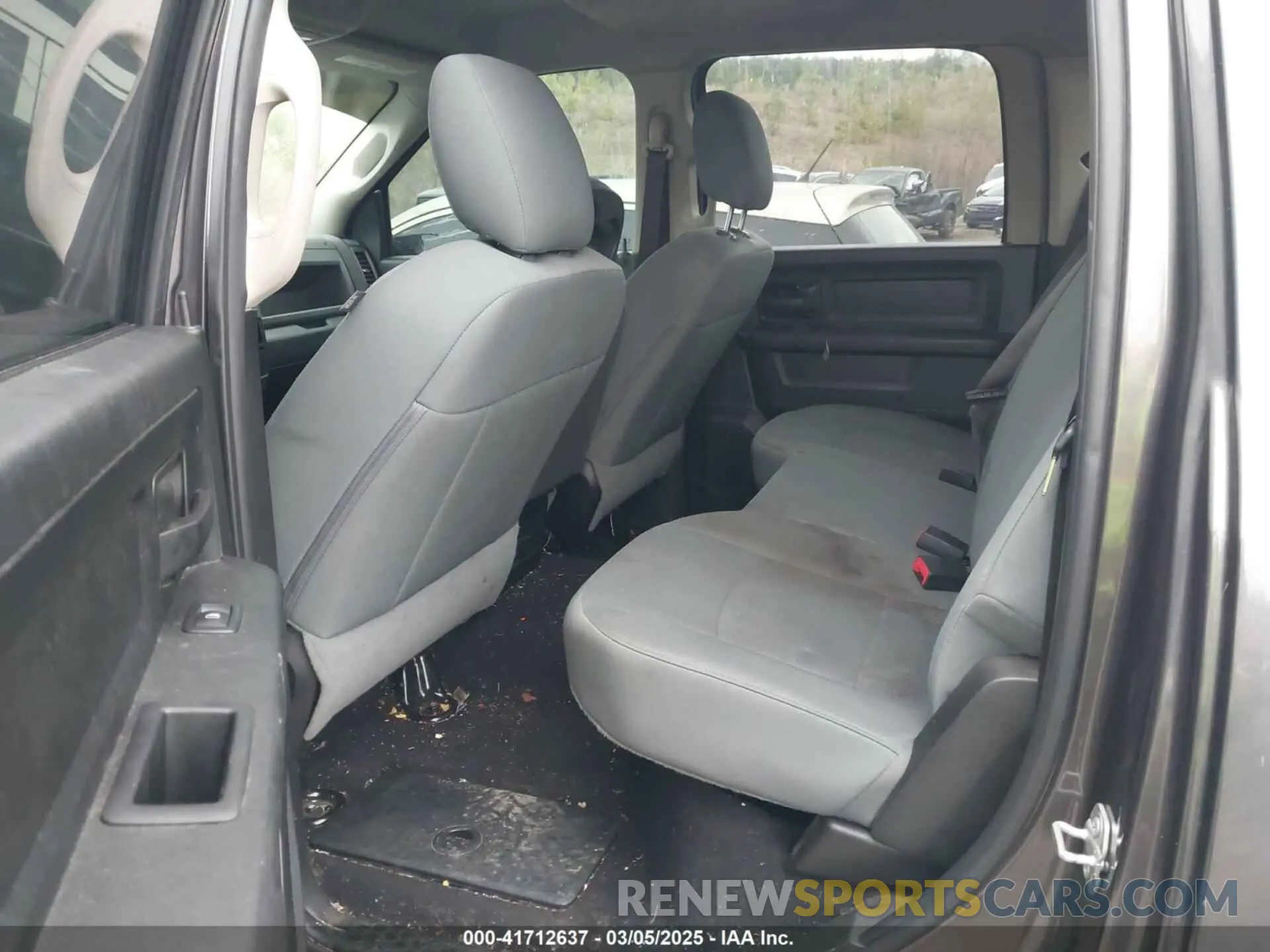 8 Photograph of a damaged car 1C6RR7KTXKS742935 RAM 1500 CLASSIC 2019