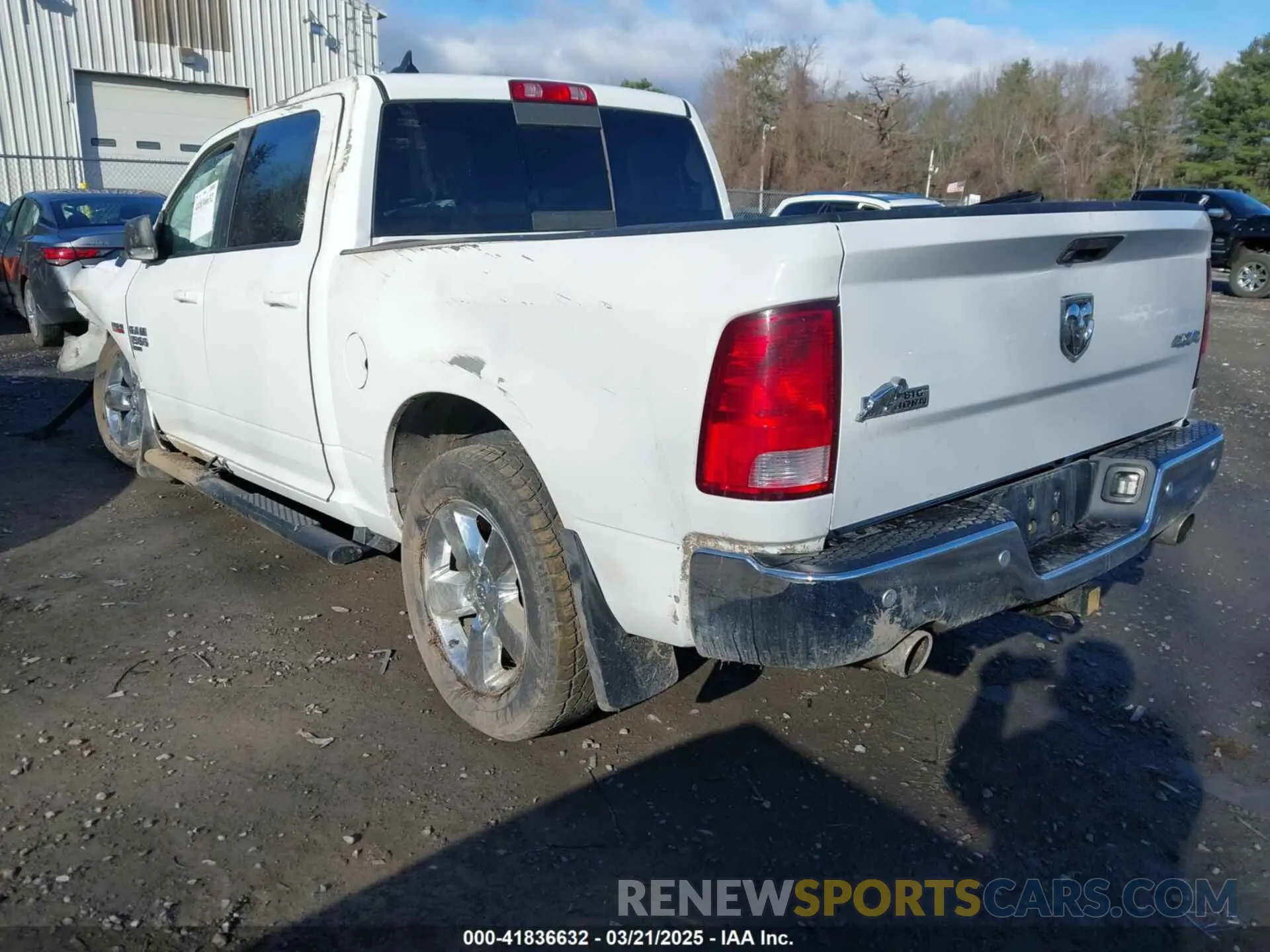 3 Фотография поврежденного автомобиля 1C6RR7LT2KS558085 RAM 1500 CLASSIC 2019