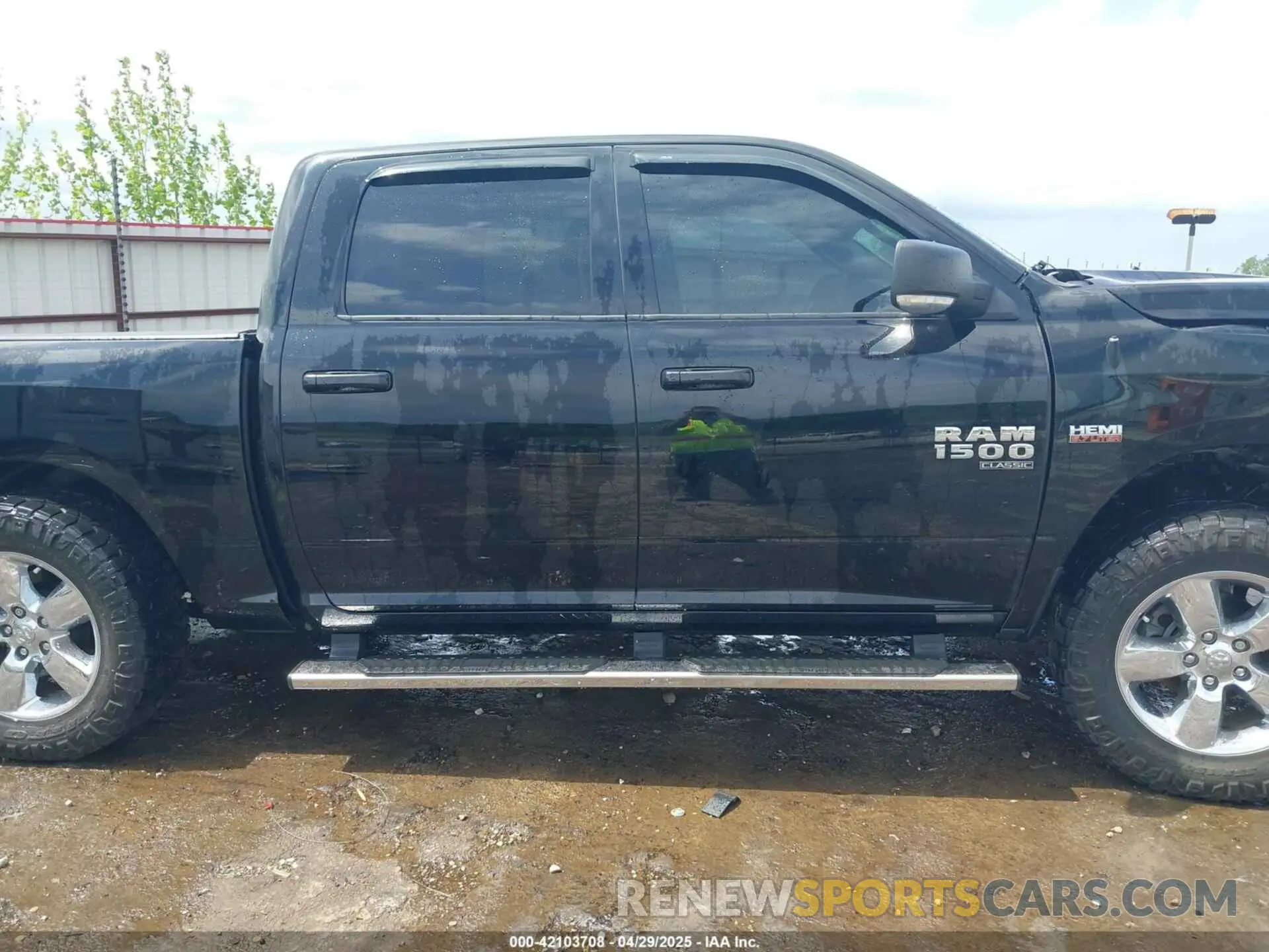 14 Photograph of a damaged car 1C6RR7LT3KS641539 RAM 1500 CLASSIC 2019