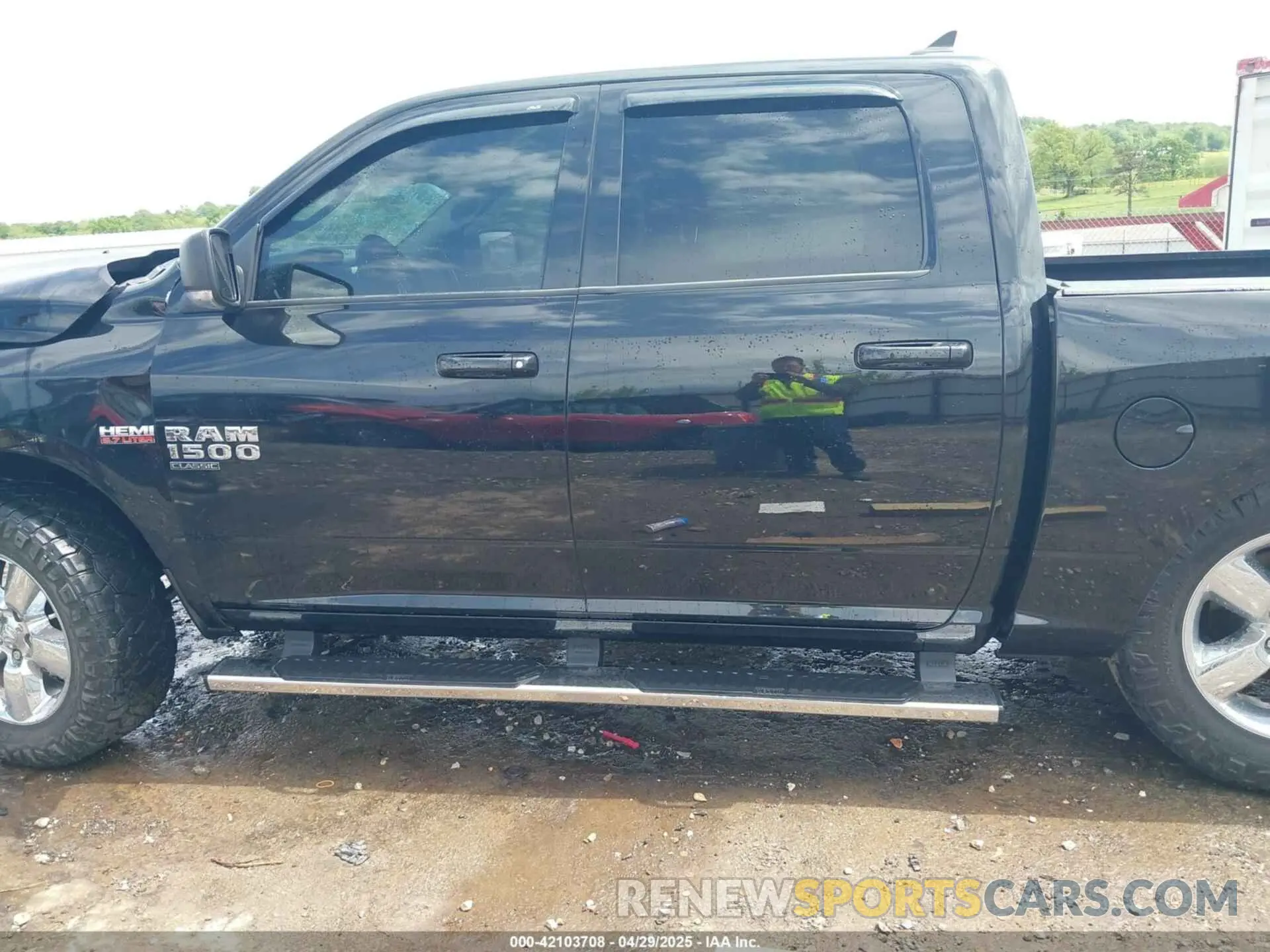 15 Photograph of a damaged car 1C6RR7LT3KS641539 RAM 1500 CLASSIC 2019