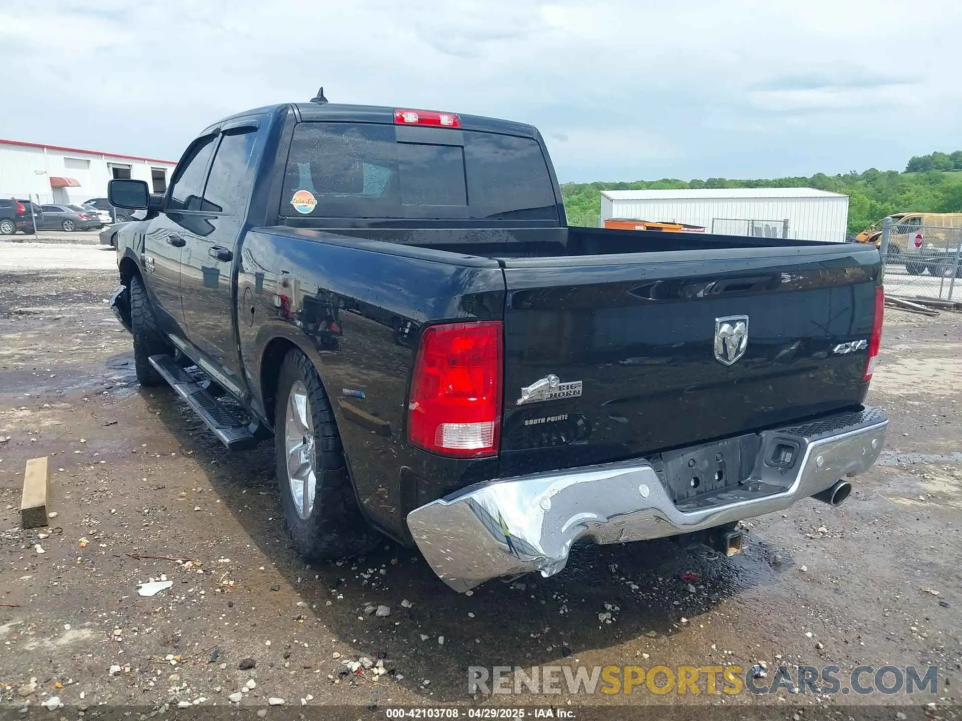 3 Photograph of a damaged car 1C6RR7LT3KS641539 RAM 1500 CLASSIC 2019