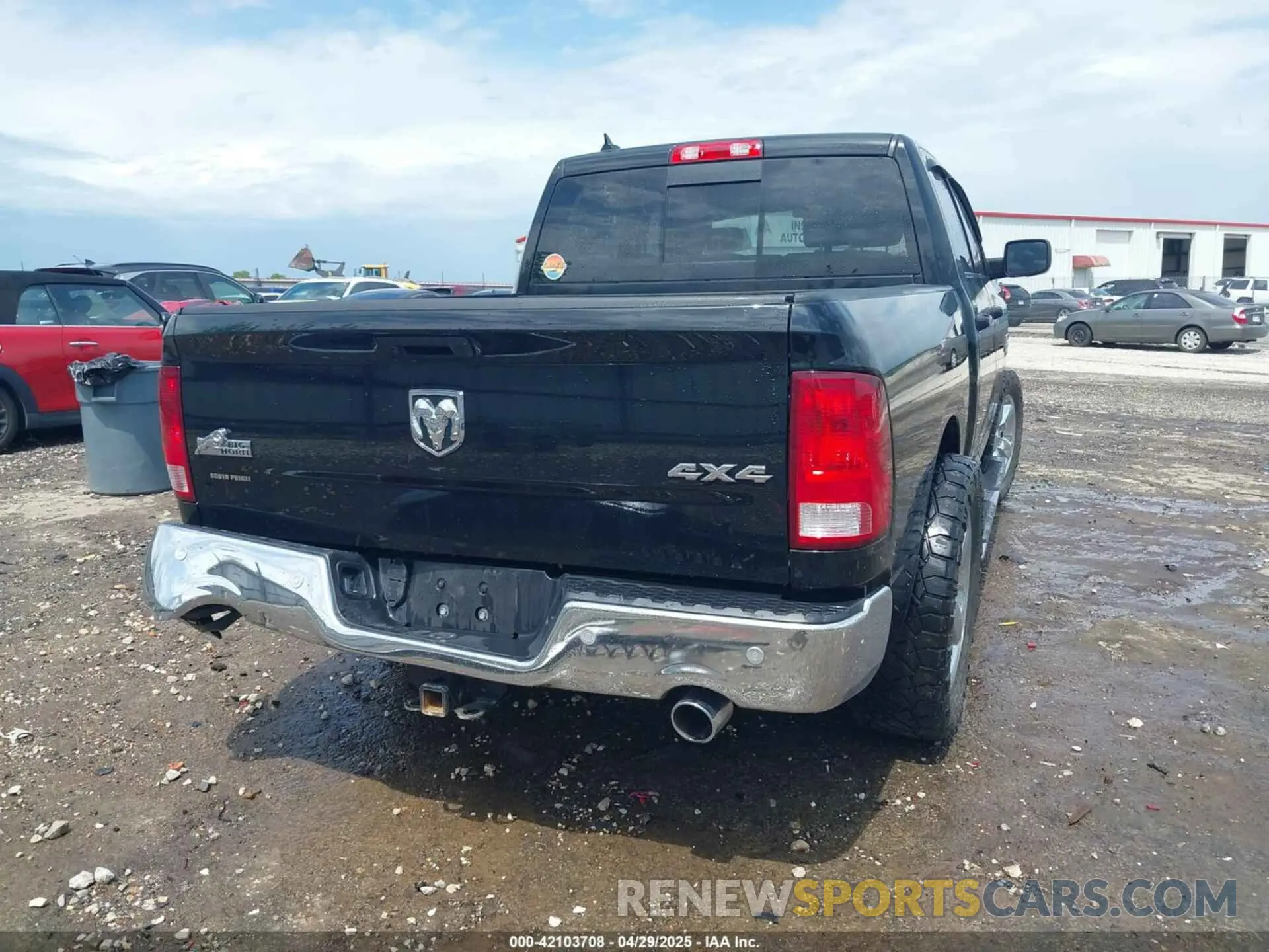 4 Photograph of a damaged car 1C6RR7LT3KS641539 RAM 1500 CLASSIC 2019