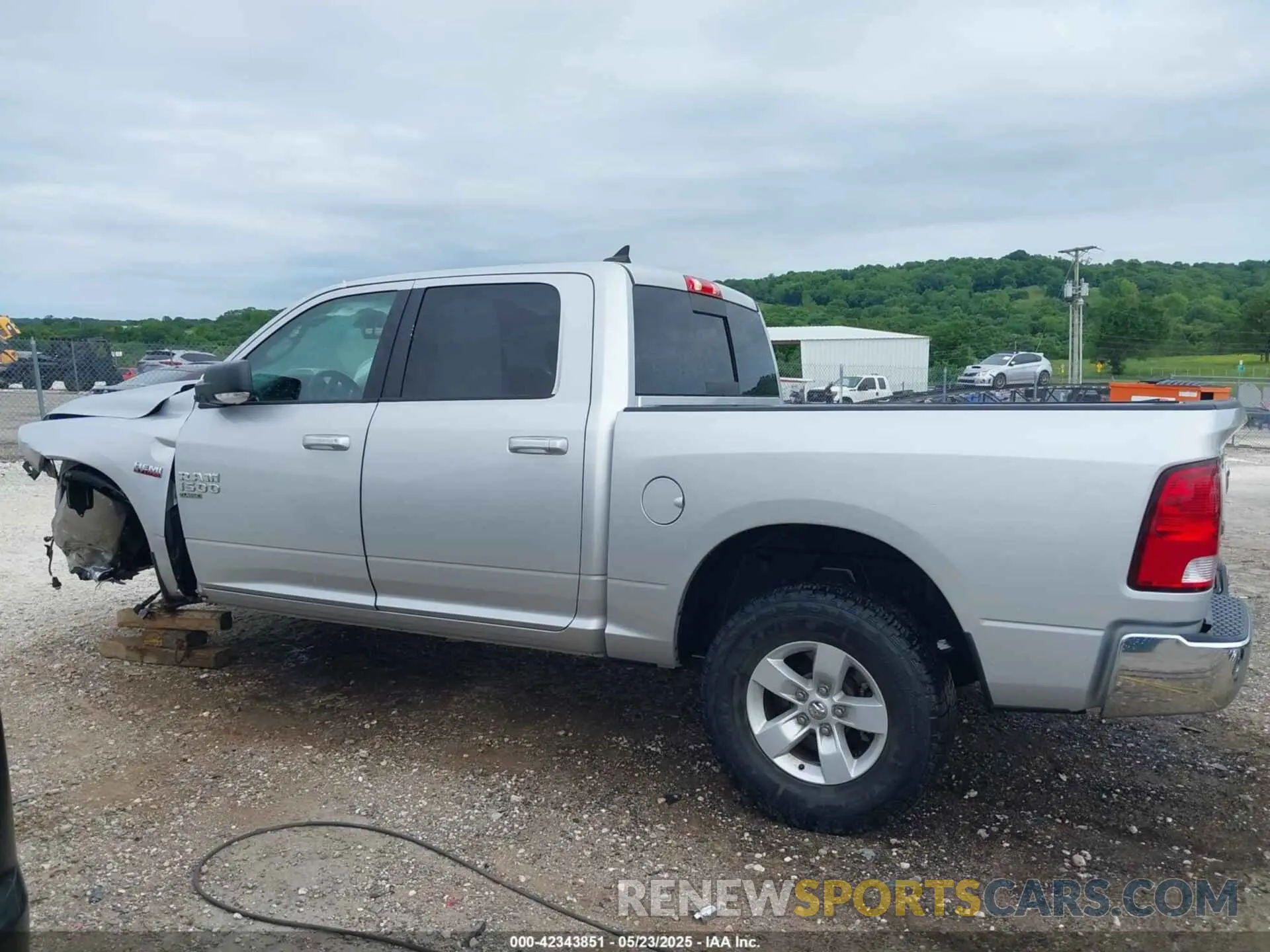 14 Фотография поврежденного автомобиля 1C6RR7LT6KS550104 RAM 1500 CLASSIC 2019