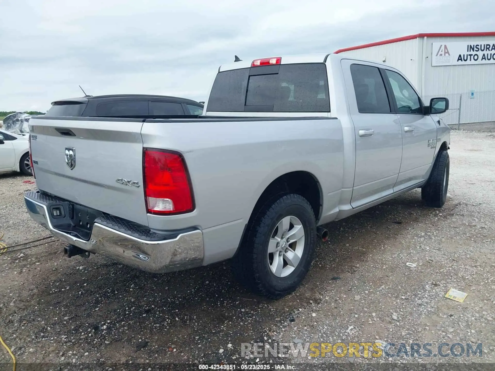 4 Фотография поврежденного автомобиля 1C6RR7LT6KS550104 RAM 1500 CLASSIC 2019