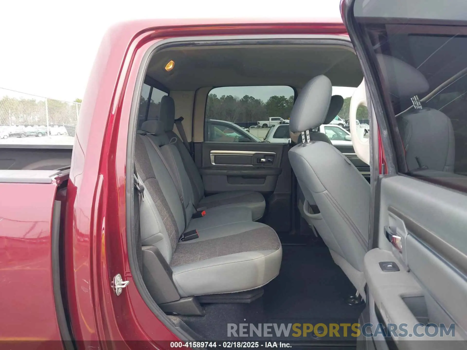 8 Photograph of a damaged car 1C6RR7LT6KS623925 RAM 1500 CLASSIC 2019